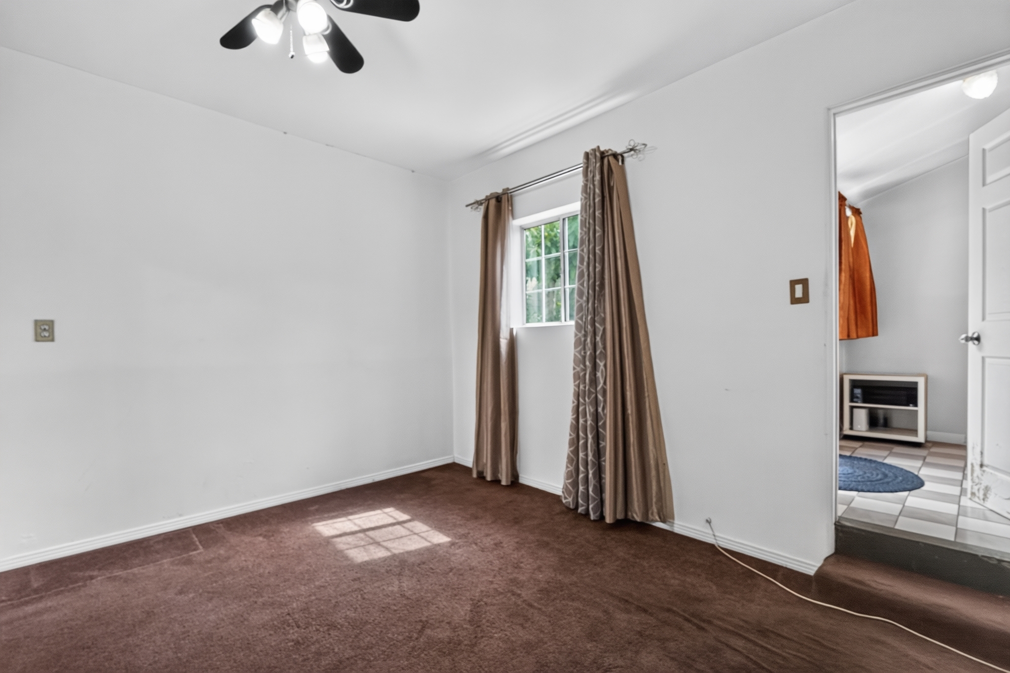  7615 Kittyhawk Avenue - 物件實景