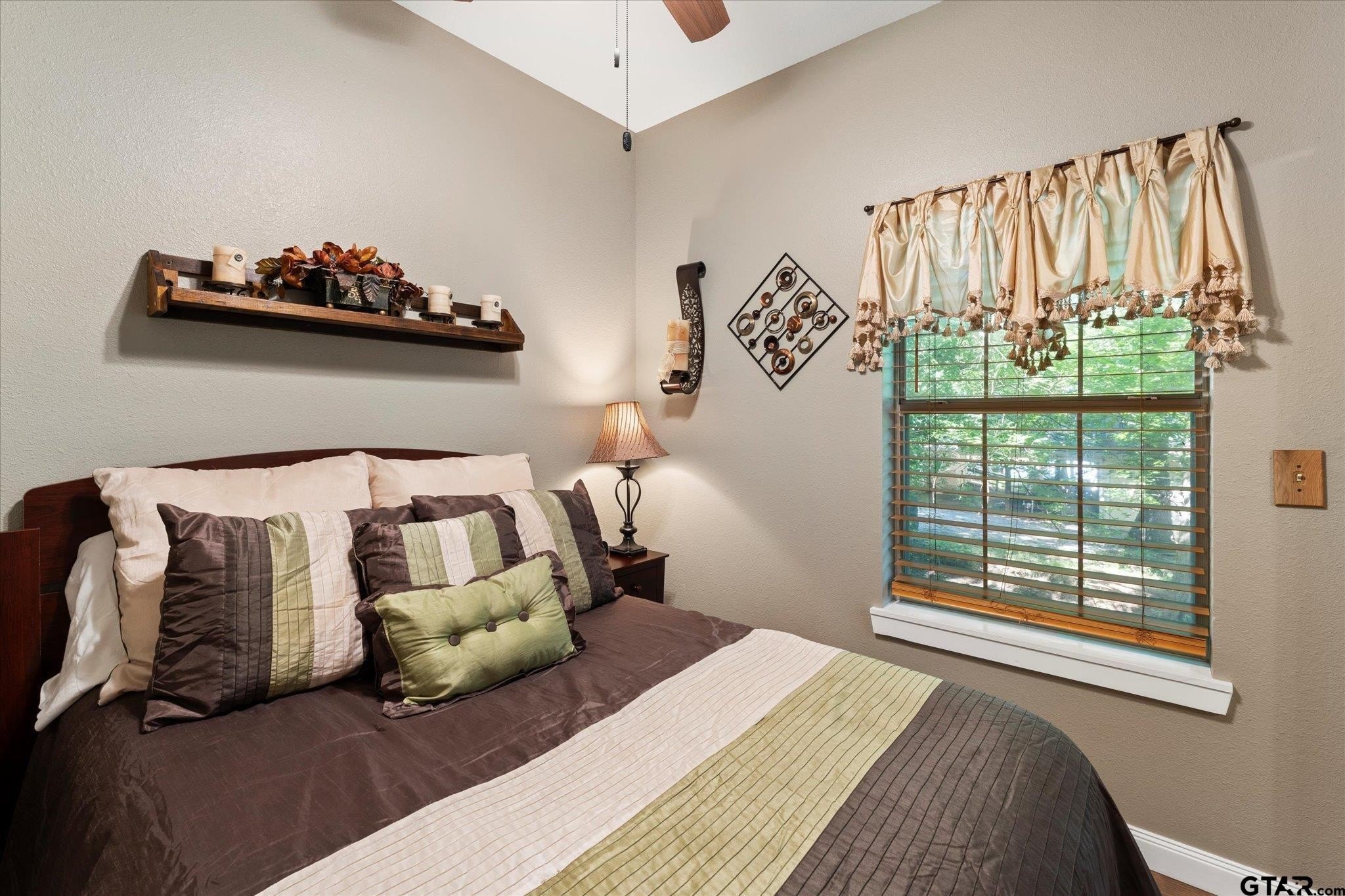 Pittsburg, Texas, 75686, United States, 4 Bedrooms Bedrooms, ,4 BathroomsBathrooms,Residential,For Sale,1983257