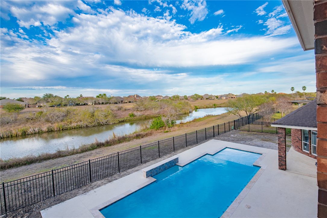 Corpus Christi, Texas, 78414, United States, 5 Bedrooms Bedrooms, ,5 BathroomsBathrooms,Residential,For Sale,1934691