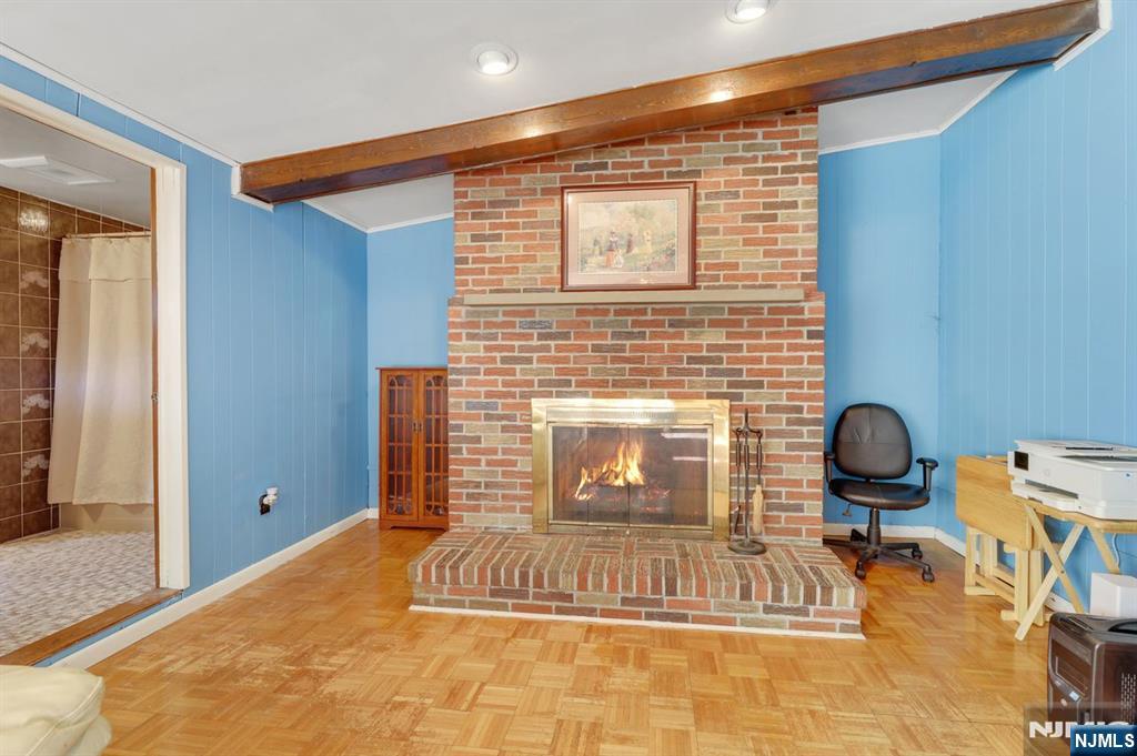 Oakland, New Jersey, 07436, United States, 2 Bedrooms Bedrooms, ,2 BathroomsBathrooms,Residential,For Sale,1988173