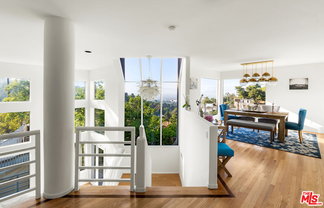 Los Angeles, California, 90068, United States, 3 Bedrooms Bedrooms, ,3 BathroomsBathrooms,Residential,For Sale,1913161