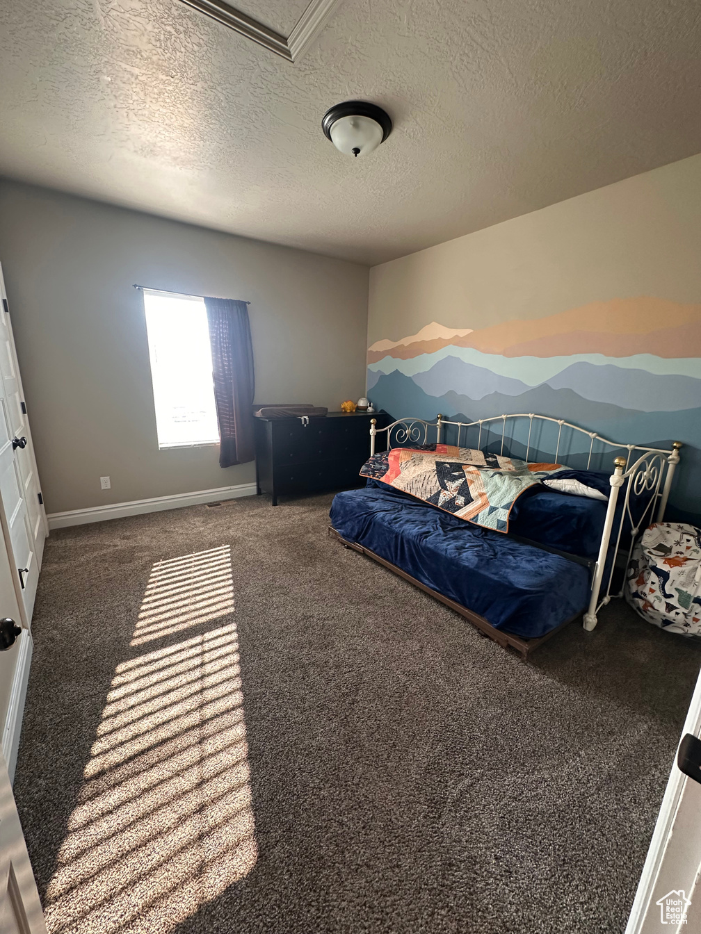 Roosevelt, Utah, 84066, United States, 6 Bedrooms Bedrooms, ,3 BathroomsBathrooms,Residential,For Sale,1976583