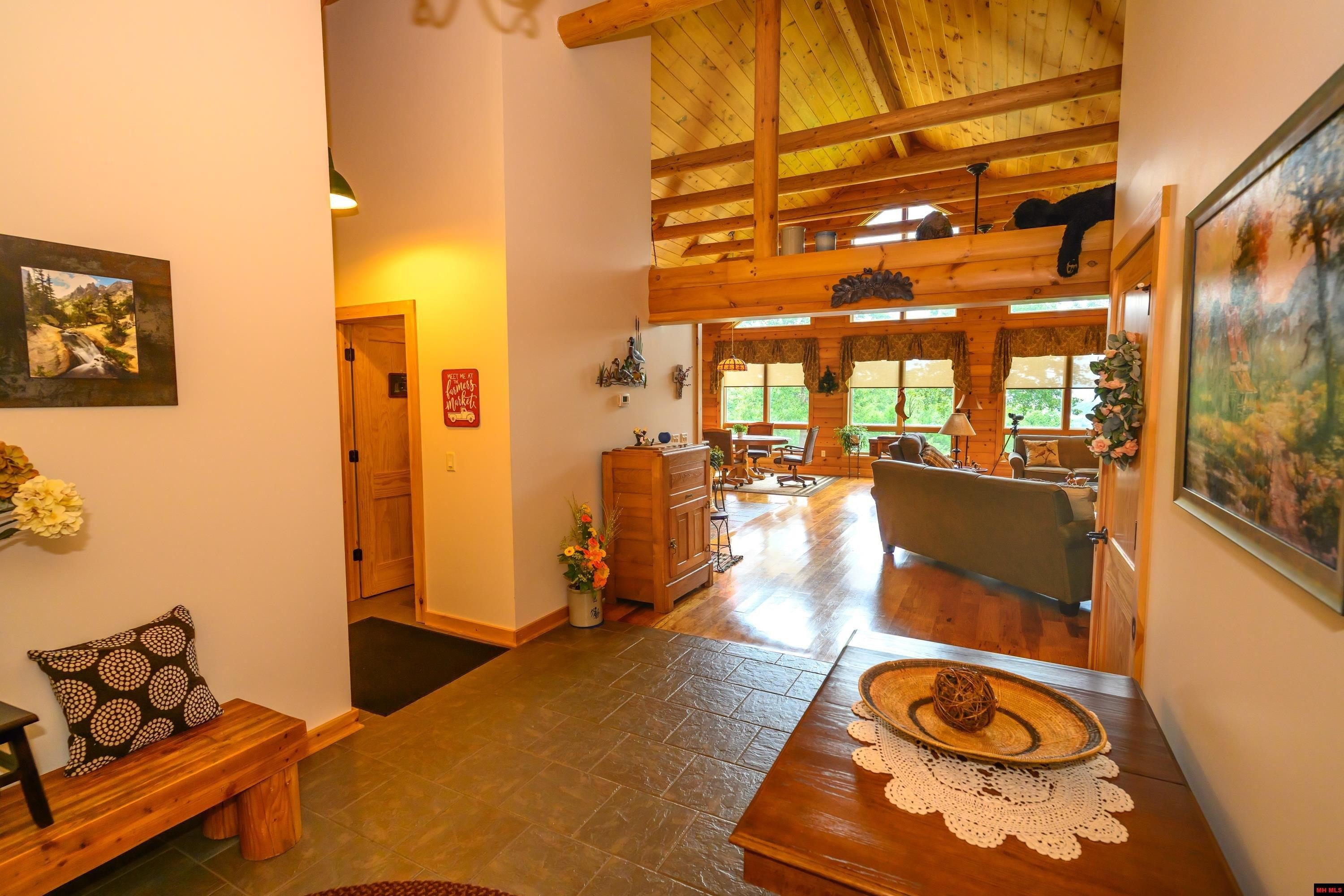 Mountain Home, Arkansas, 72653, United States, 3 Bedrooms Bedrooms, ,3 BathroomsBathrooms,Residential,For Sale,2009721
