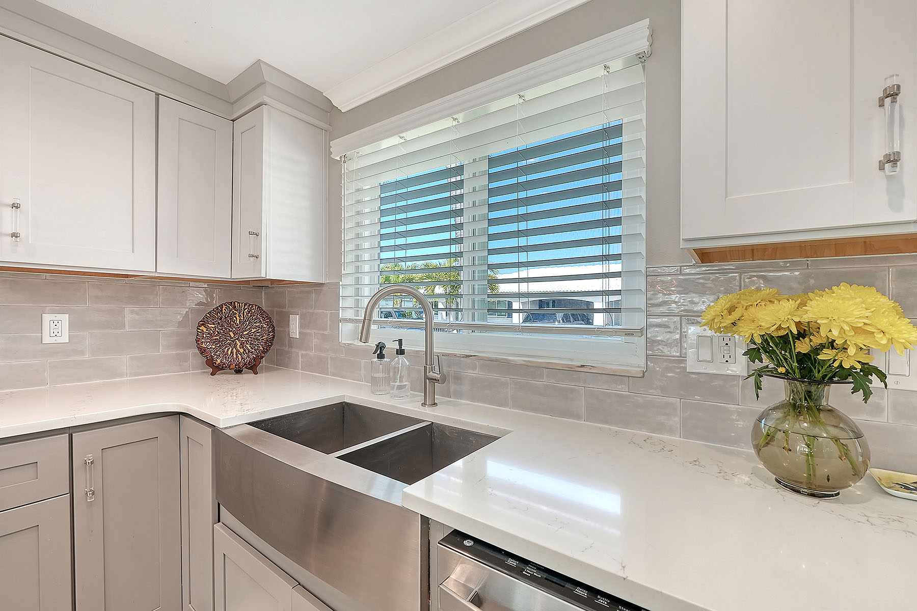  SPANISH MAIN YACHT CLUB CONDO - 物件實景