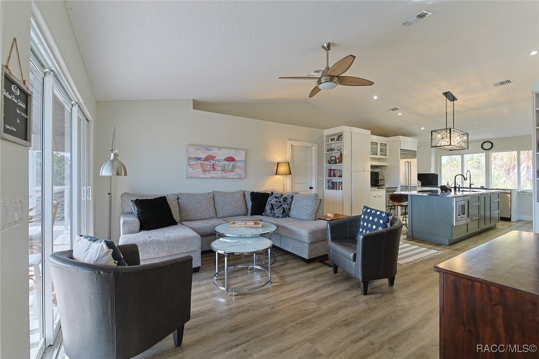 Crystal River, Florida, 34429, United States, 3 Bedrooms Bedrooms, ,3 BathroomsBathrooms,Residential,For Sale,1695751