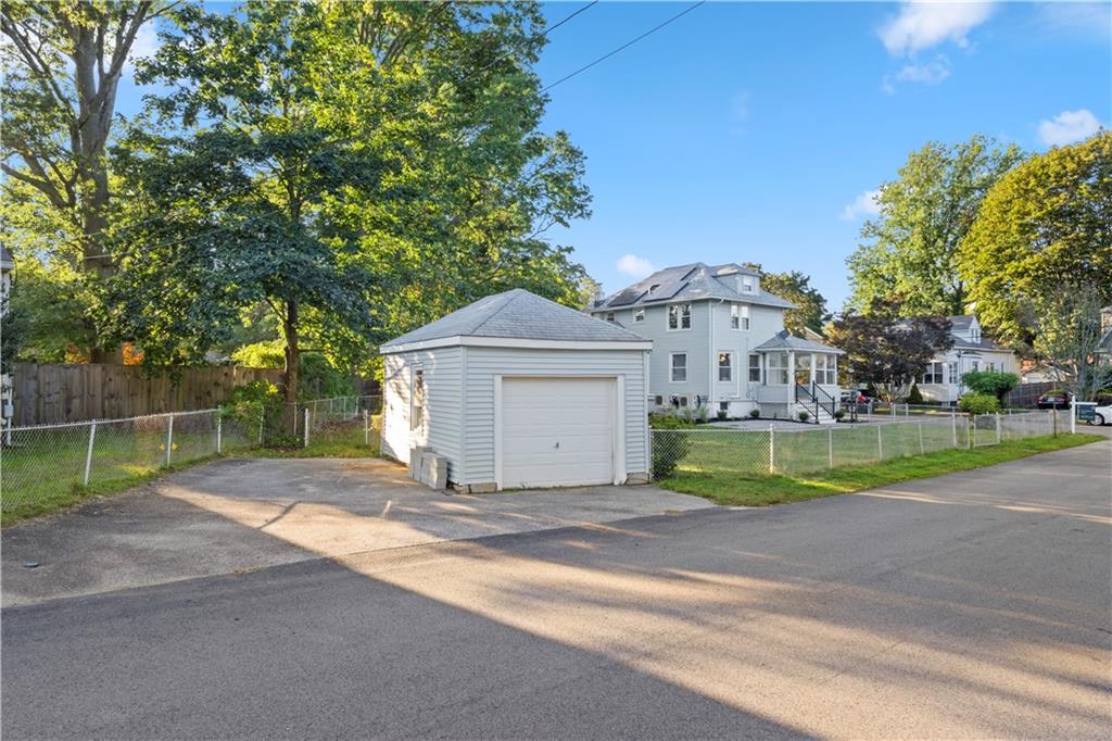 Warwick, Rhode Island, 02888, United States, 3 Bedrooms Bedrooms, ,3 BathroomsBathrooms,Residential,For Sale,2005578