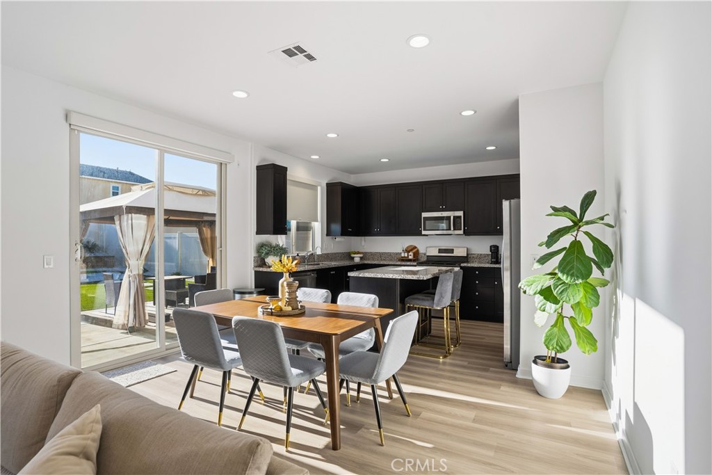 Beaumont, California, 92223, United States, 3 Bedrooms Bedrooms, ,3 BathroomsBathrooms,Residential,For Sale,1987439