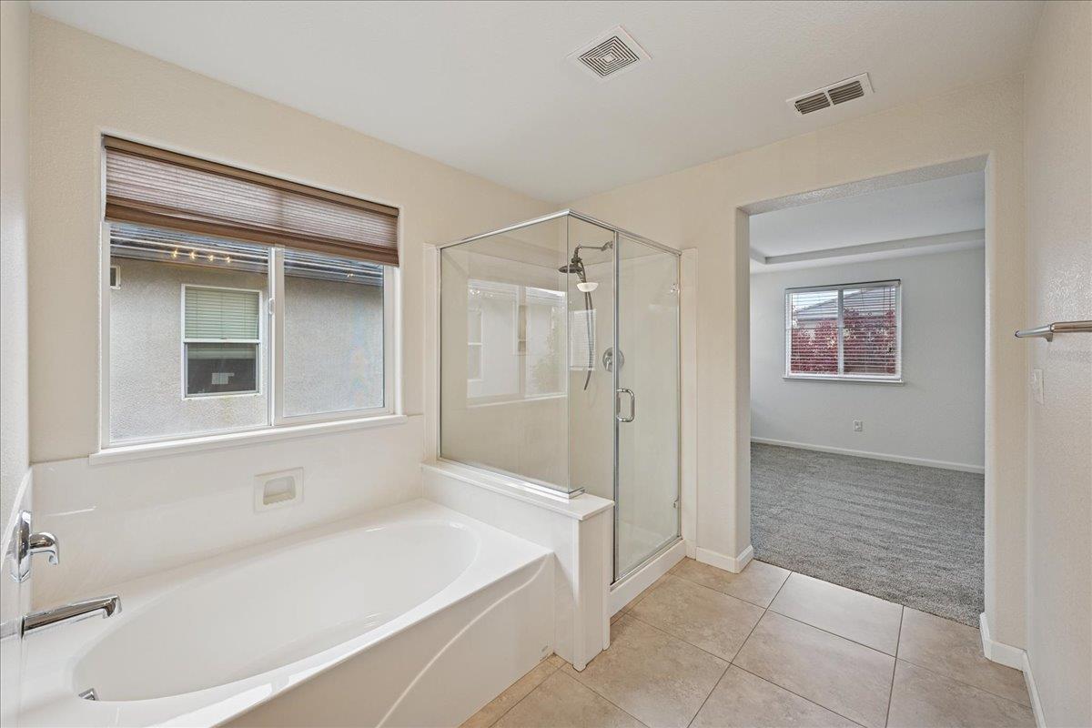 Roseville, California, 95747, United States, 5 Bedrooms Bedrooms, ,3 BathroomsBathrooms,Residential,For Sale,2005801