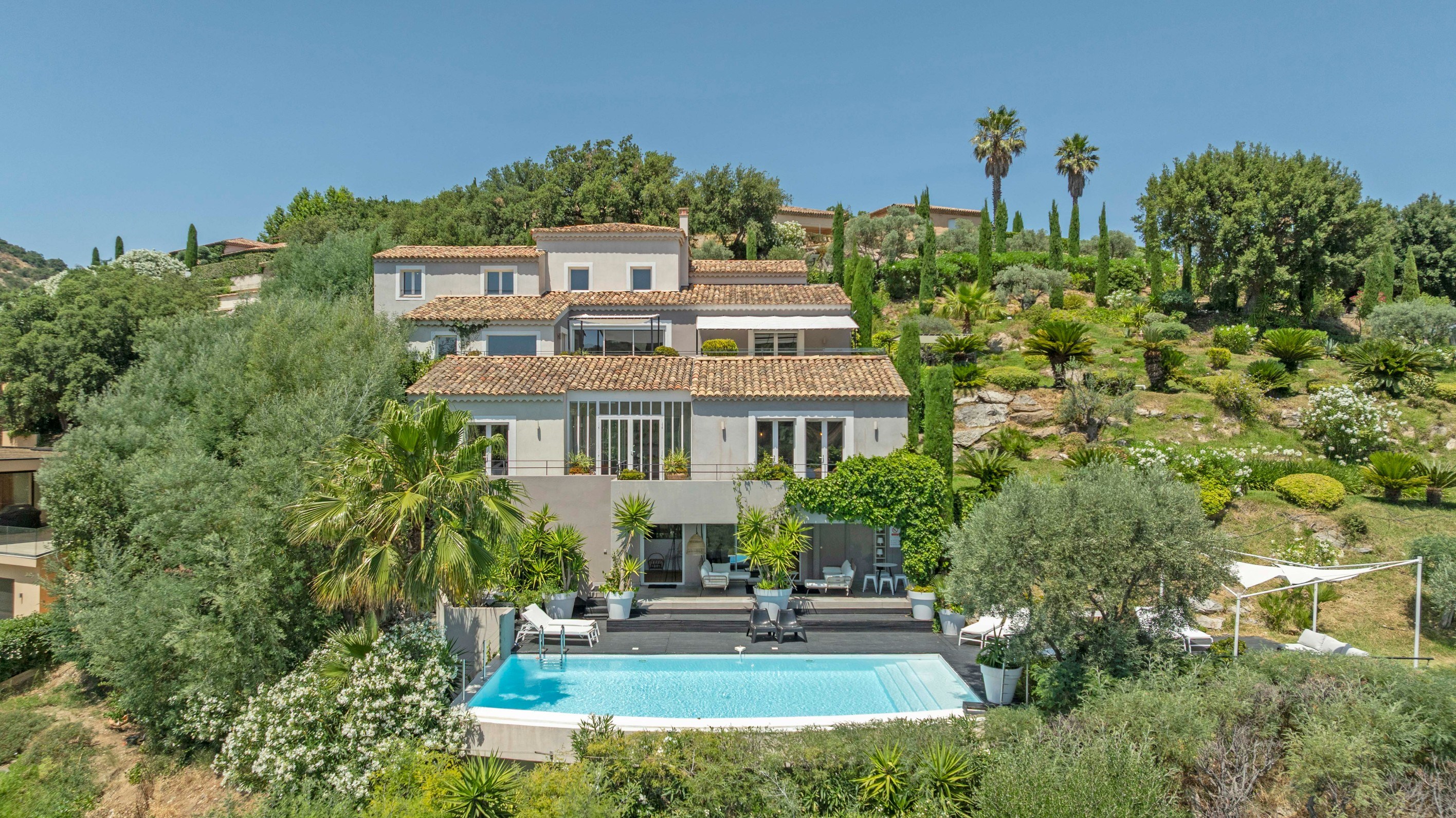  Luxury sea view villa for sale in Grimaud overlooking the Gulf of Saint-Tropez - 物件實景