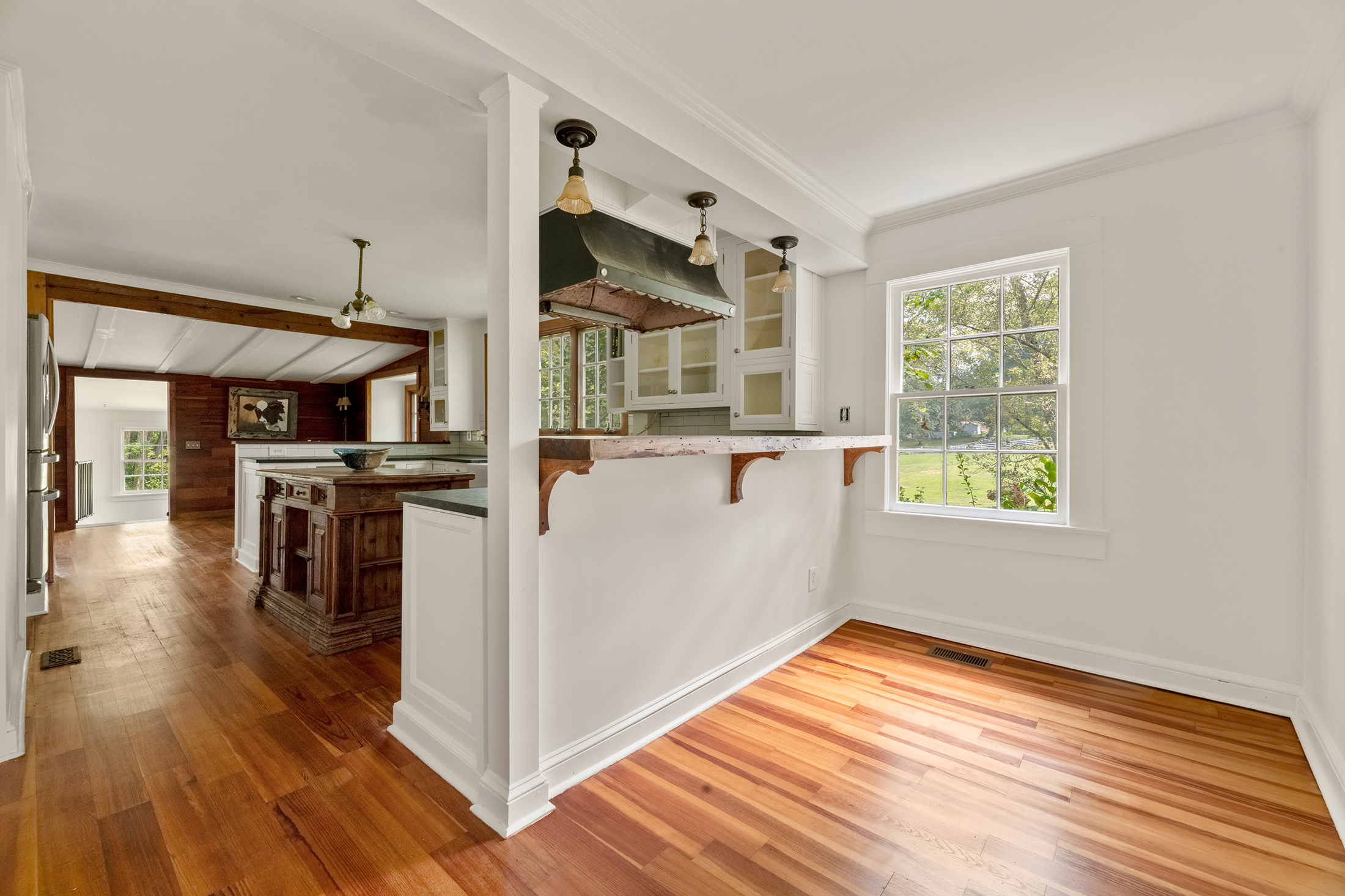  A Timeless Farmhouse Retreat on 7.3 Acres in Milton near Birmingham Crossroads - 物件實景