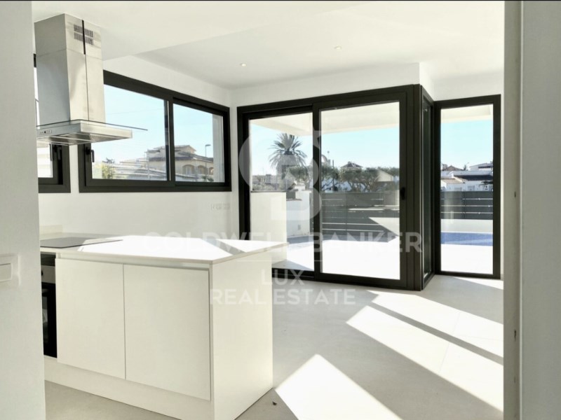 Girona, Empuriabrava, Requesens Girona, Empuriabra, Empuriabrava, Catalonia, ES, 4 Bedrooms Bedrooms, ,3 BathroomsBathrooms,Residential,For Sale,Girona, Empuriabrava, Requesens Girona, Empuriabra,1448525