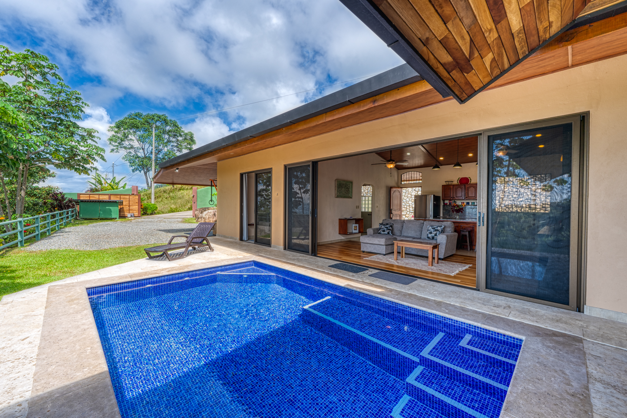 Uvita, Puntarenas, CR, 2 Bedrooms Bedrooms, ,2 BathroomsBathrooms,Residential,For Sale,1617213