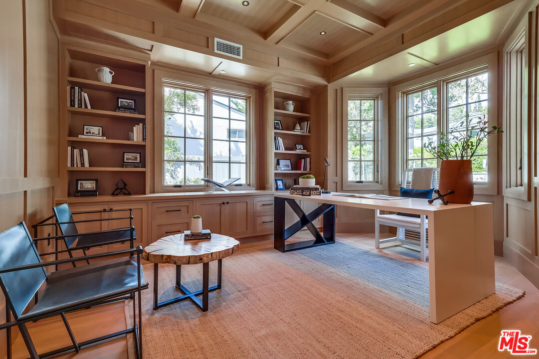 Los Angeles, California, 90049, United States, 7 Bedrooms Bedrooms, ,4 BathroomsBathrooms,Residential,For Sale,1912461