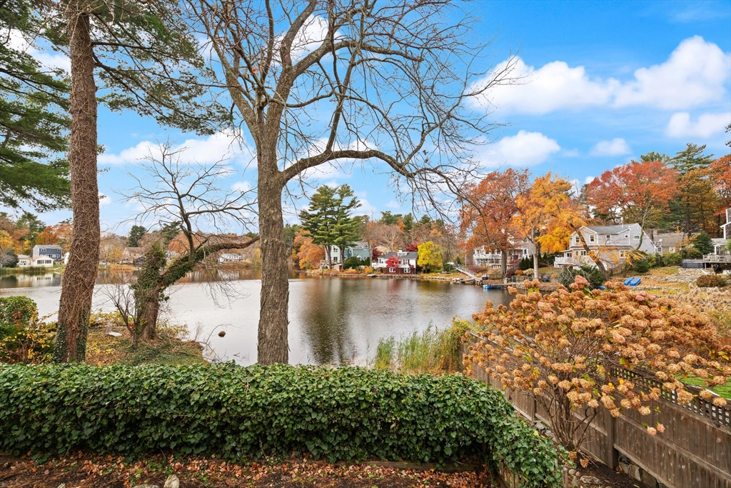 Lynnfield, Massachusetts, 01940, United States, 3 Bedrooms Bedrooms, ,2 BathroomsBathrooms,Residential,For Sale,1987735