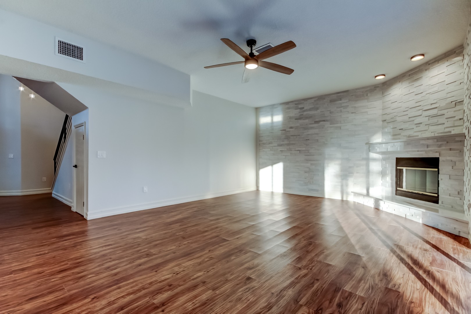 Tampa, Florida, 33647, United States, 5 Bedrooms Bedrooms, ,3 BathroomsBathrooms,Residential,For Sale,2015638