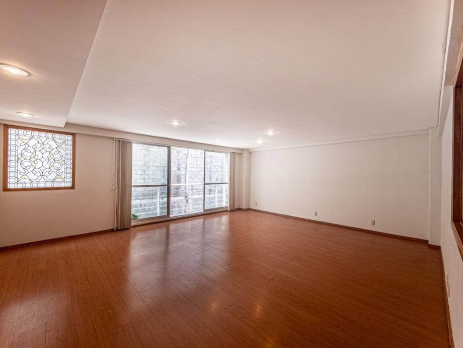 Rio Panuco, Cuauhtémoc, Ciudad de México, 06500, Mexico, 2 Bedrooms Bedrooms, ,2 BathroomsBathrooms,Residential,For Sale,Rio Panuco,1676779