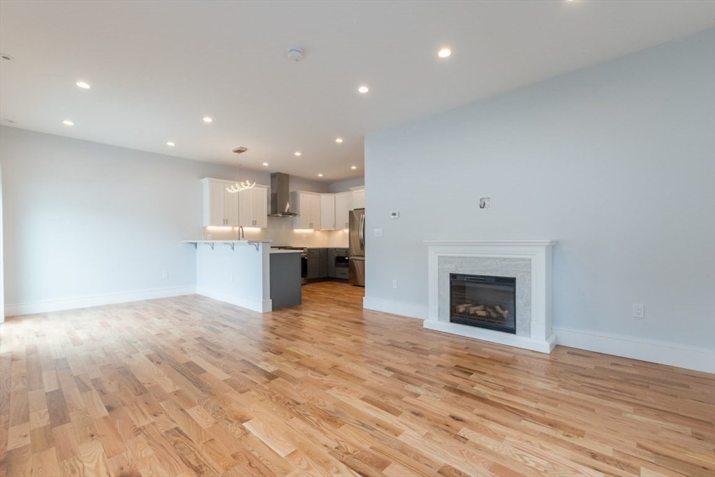 Revere, Massachusetts, 02151, United States, 3 Bedrooms Bedrooms, ,3 BathroomsBathrooms,Residential,For Sale,1928995