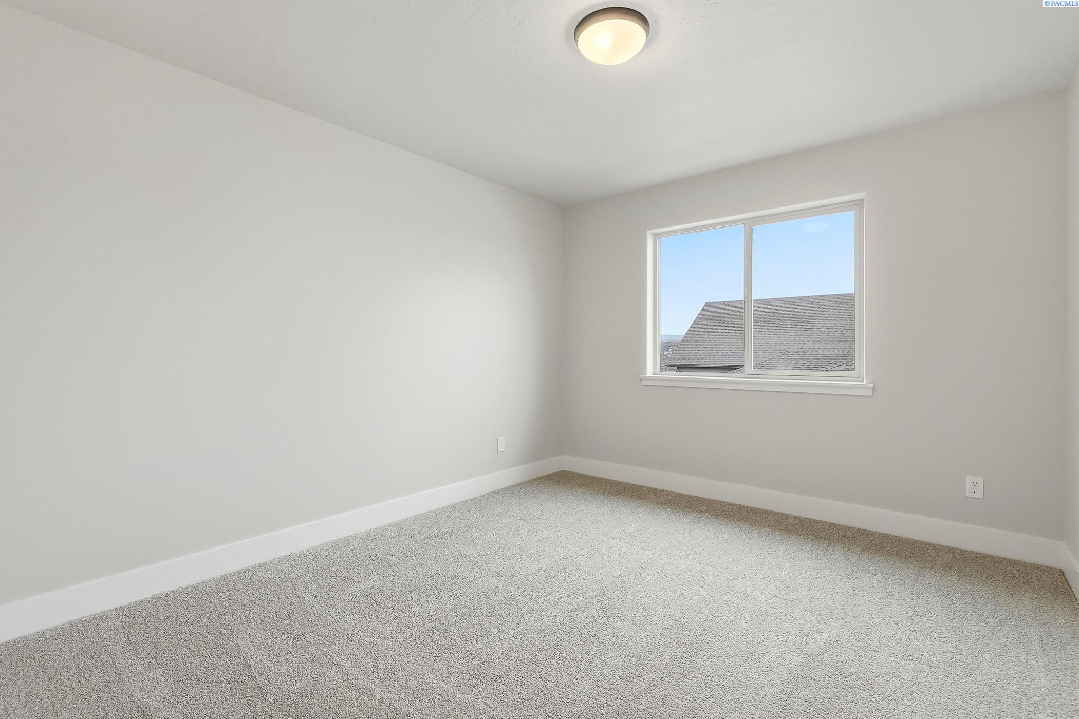 Kennewick, Washington, 99338, United States, 3 Bedrooms Bedrooms, ,1 BathroomBathrooms,Residential,For Sale,2000411