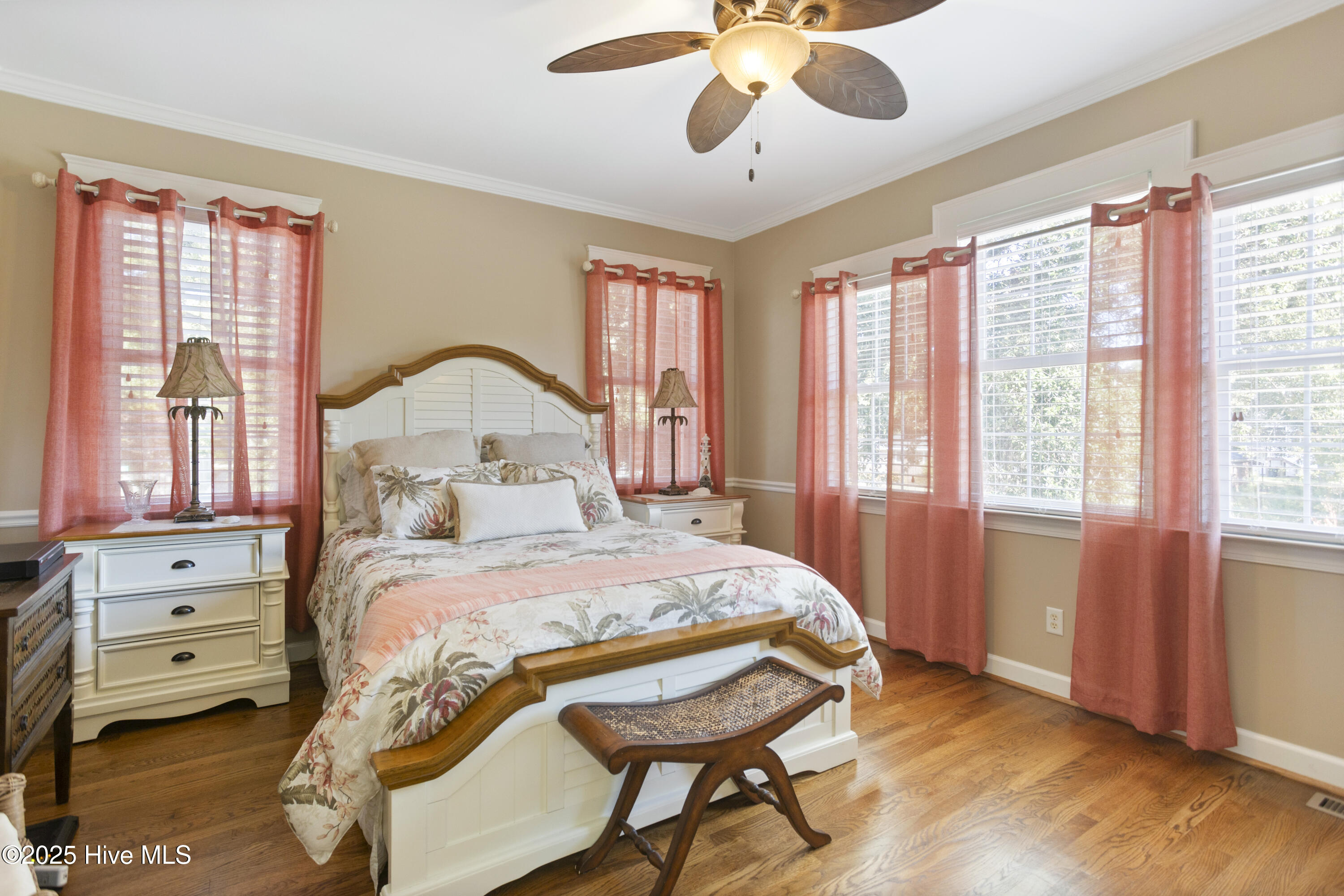 Wilmington, North Carolina, 28409, United States, 5 Bedrooms Bedrooms, ,4 BathroomsBathrooms,Residential,For Sale,1730628