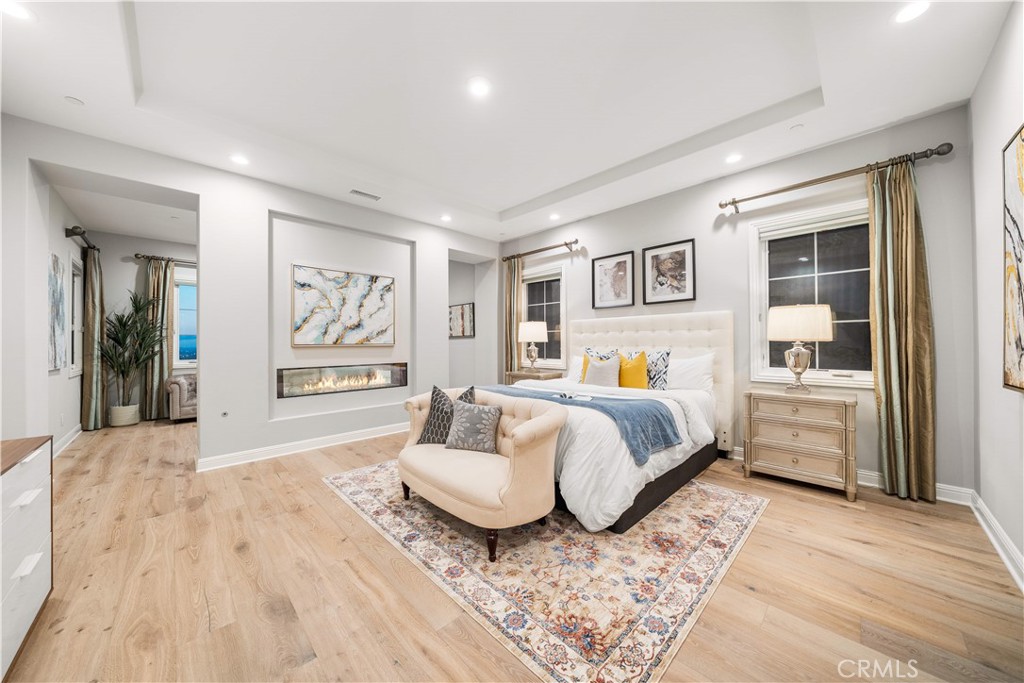 Irvine, California, 92602, United States, 5 Bedrooms Bedrooms, ,6 BathroomsBathrooms,Residential,For Sale,1982881