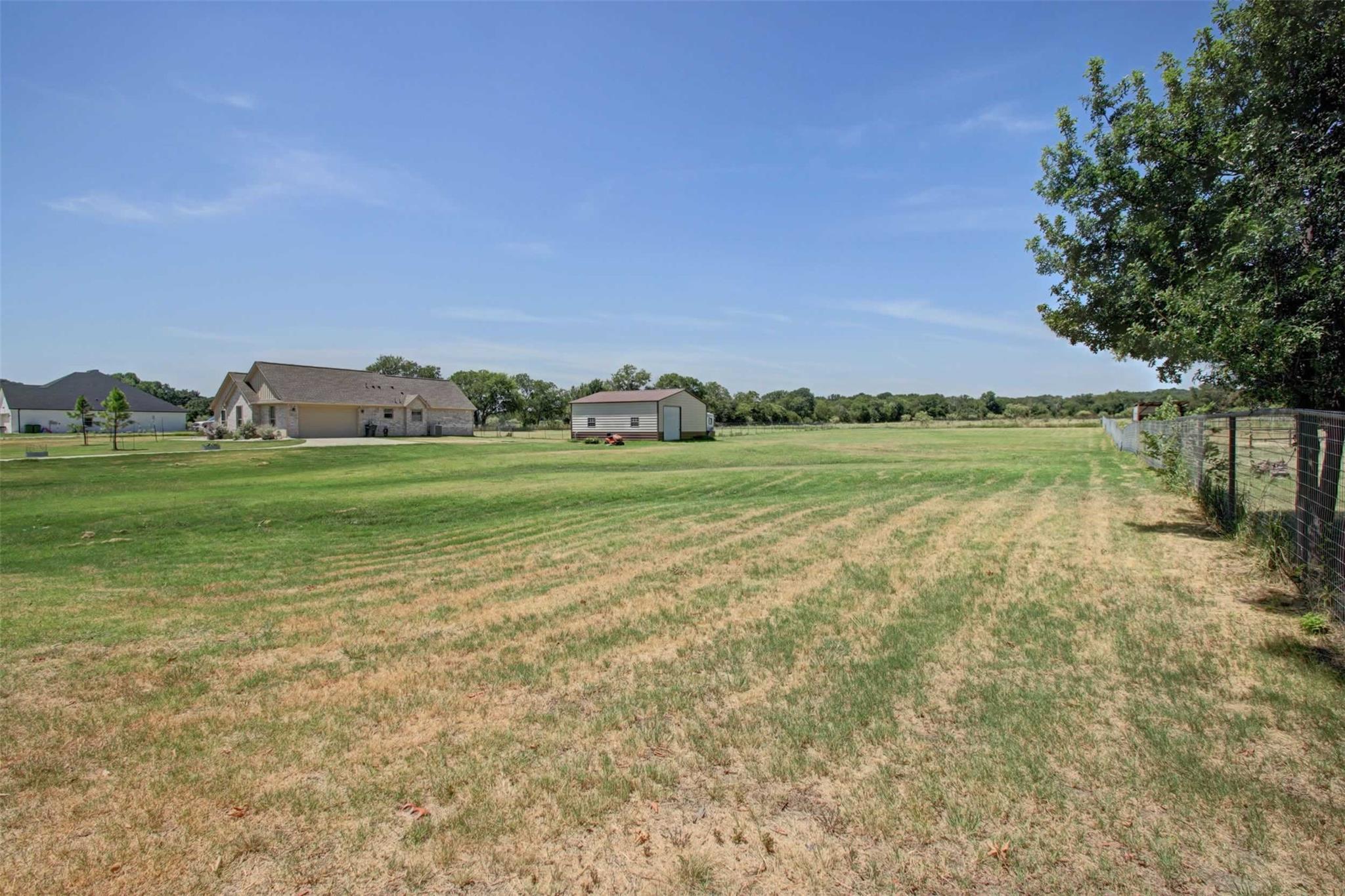 Springtown, Texas, 76082, United States, 4 Bedrooms Bedrooms, ,3 BathroomsBathrooms,Residential,For Sale,1920797