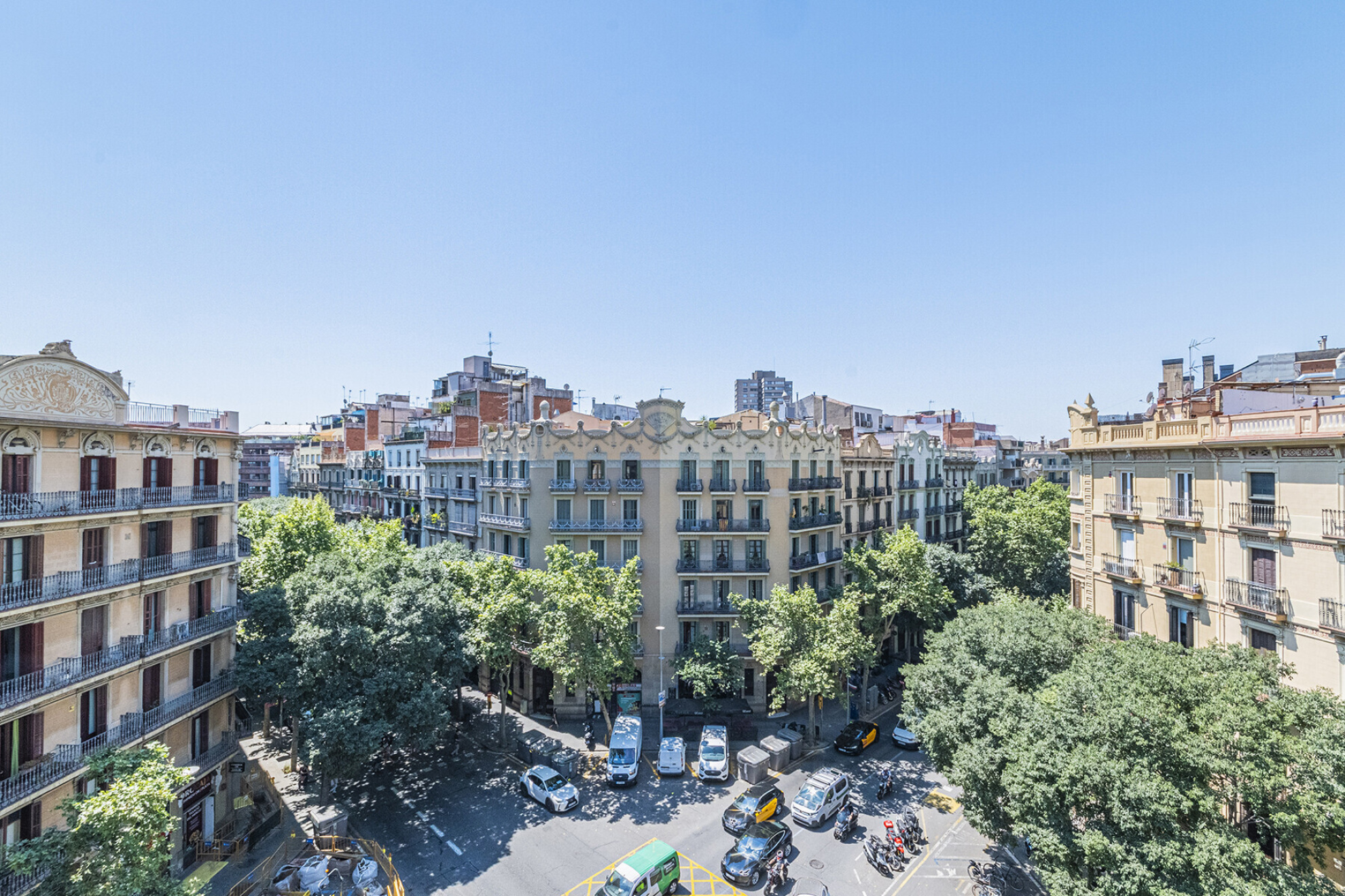  Bright top-floor apartment with a private terrace in Eixample - 物件實景