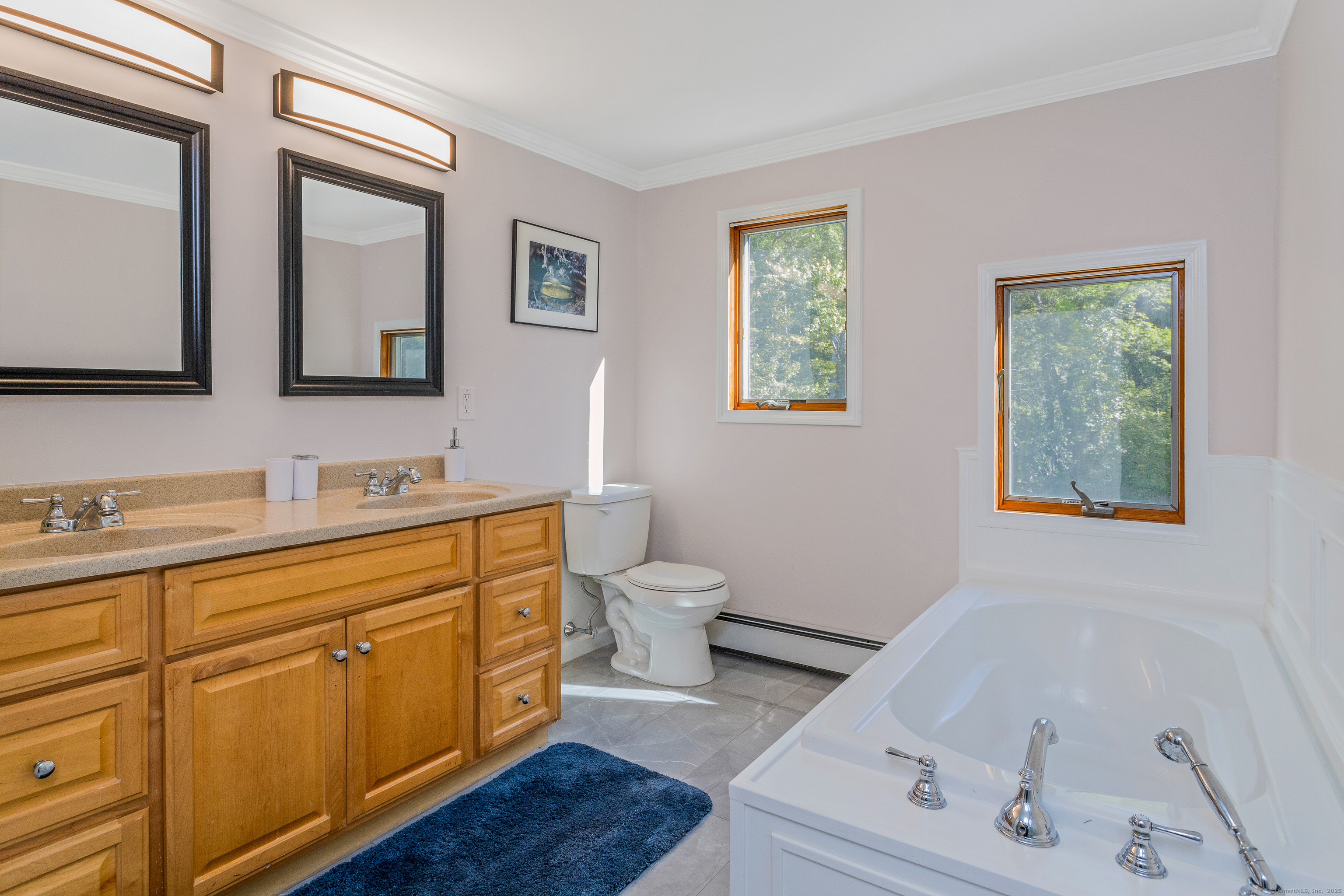 Brookfield, Connecticut, 06804, United States, 3 Bedrooms Bedrooms, ,2 BathroomsBathrooms,Residential,For Sale,1934306