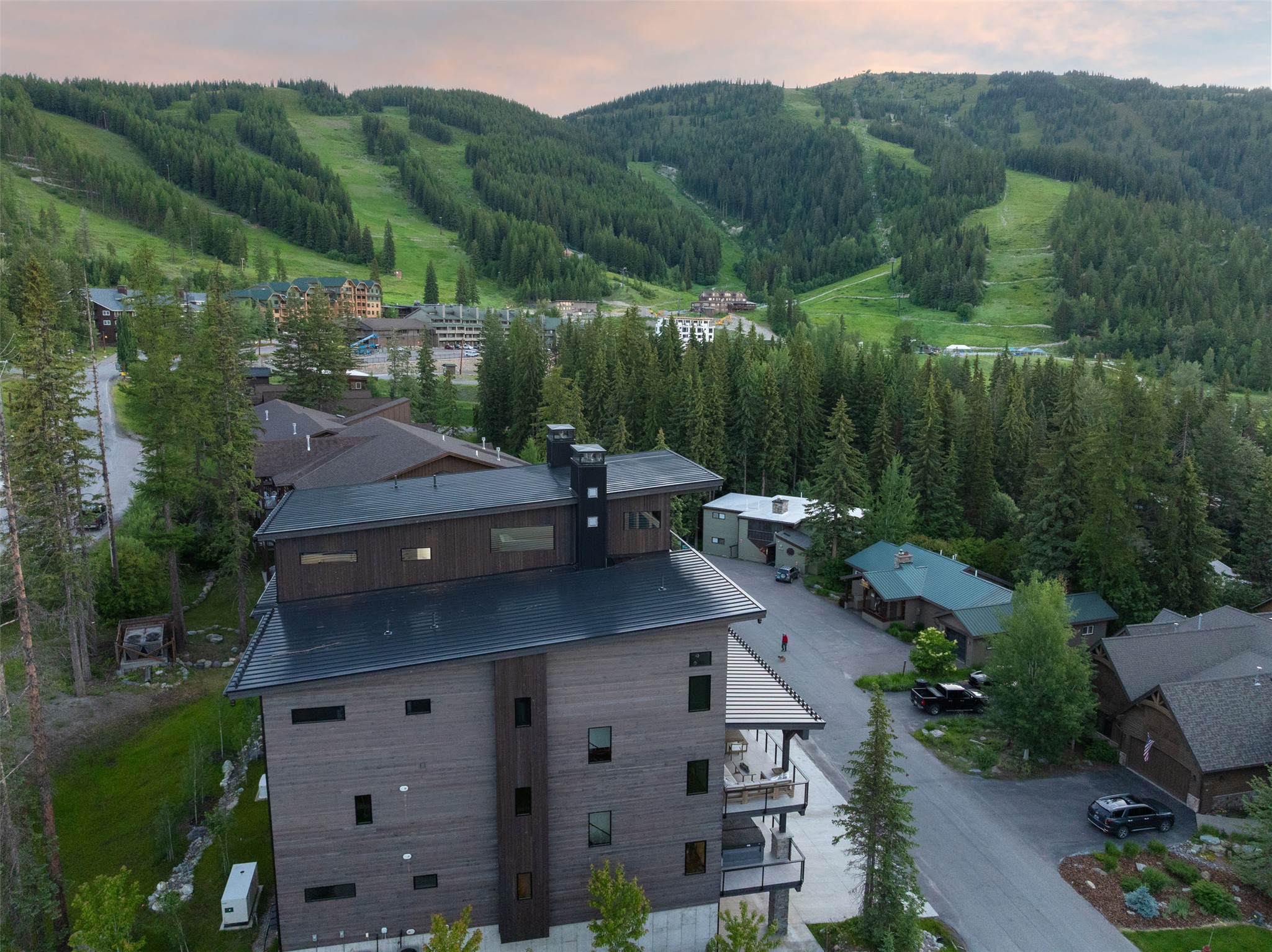  3812 Tamarack Avenue, B - 物件實景