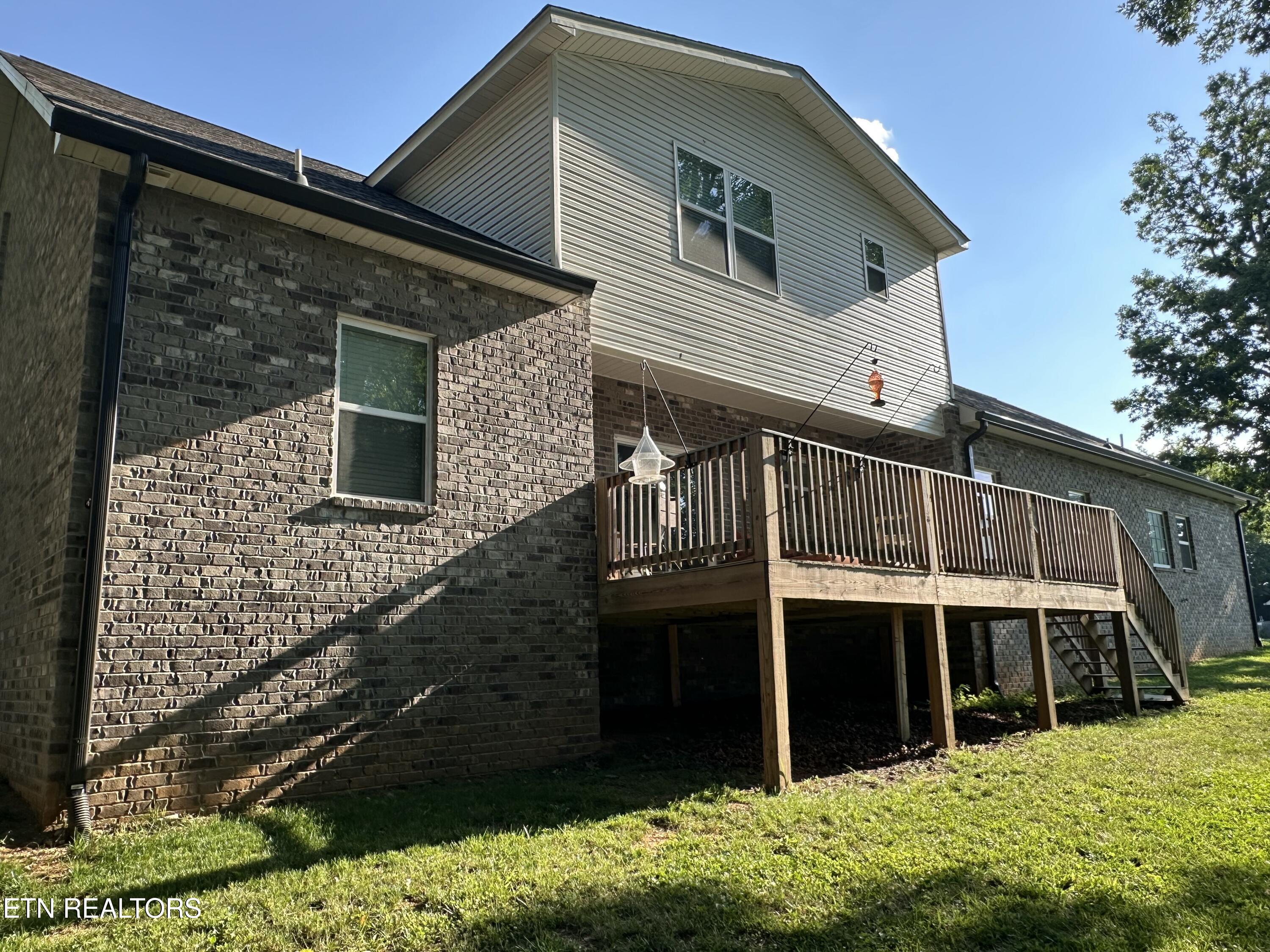 Maryville, Tennessee, 37804, United States, 5 Bedrooms Bedrooms, ,3 BathroomsBathrooms,Residential,For Sale,1927835