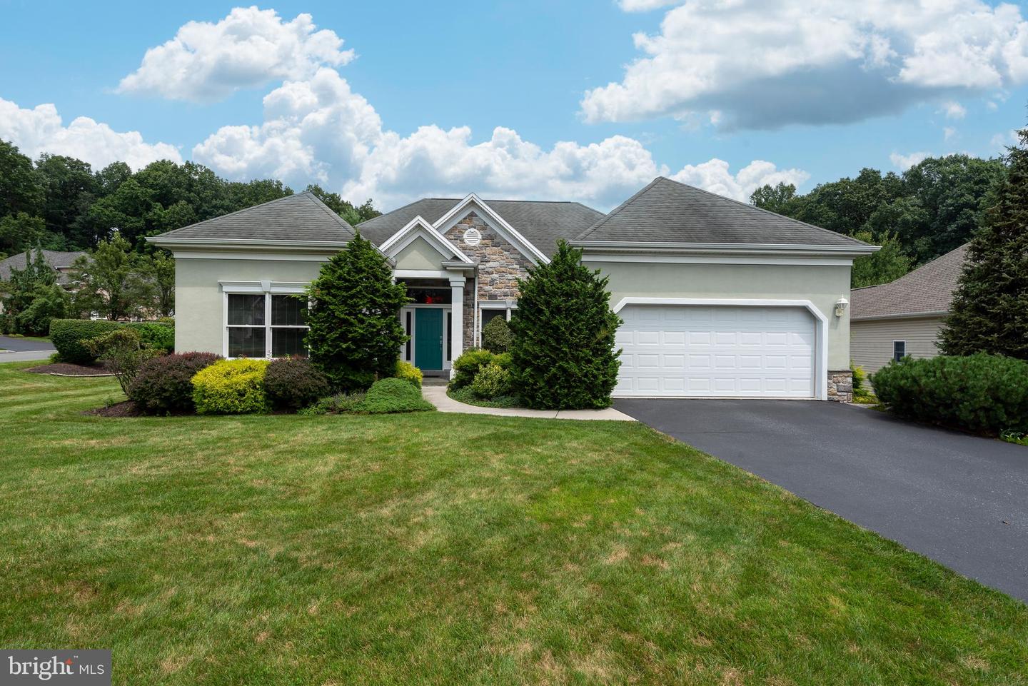Mechanicsburg, Pennsylvania, 17055, United States, 3 Bedrooms Bedrooms, ,2 BathroomsBathrooms,Residential,For Sale,1897834