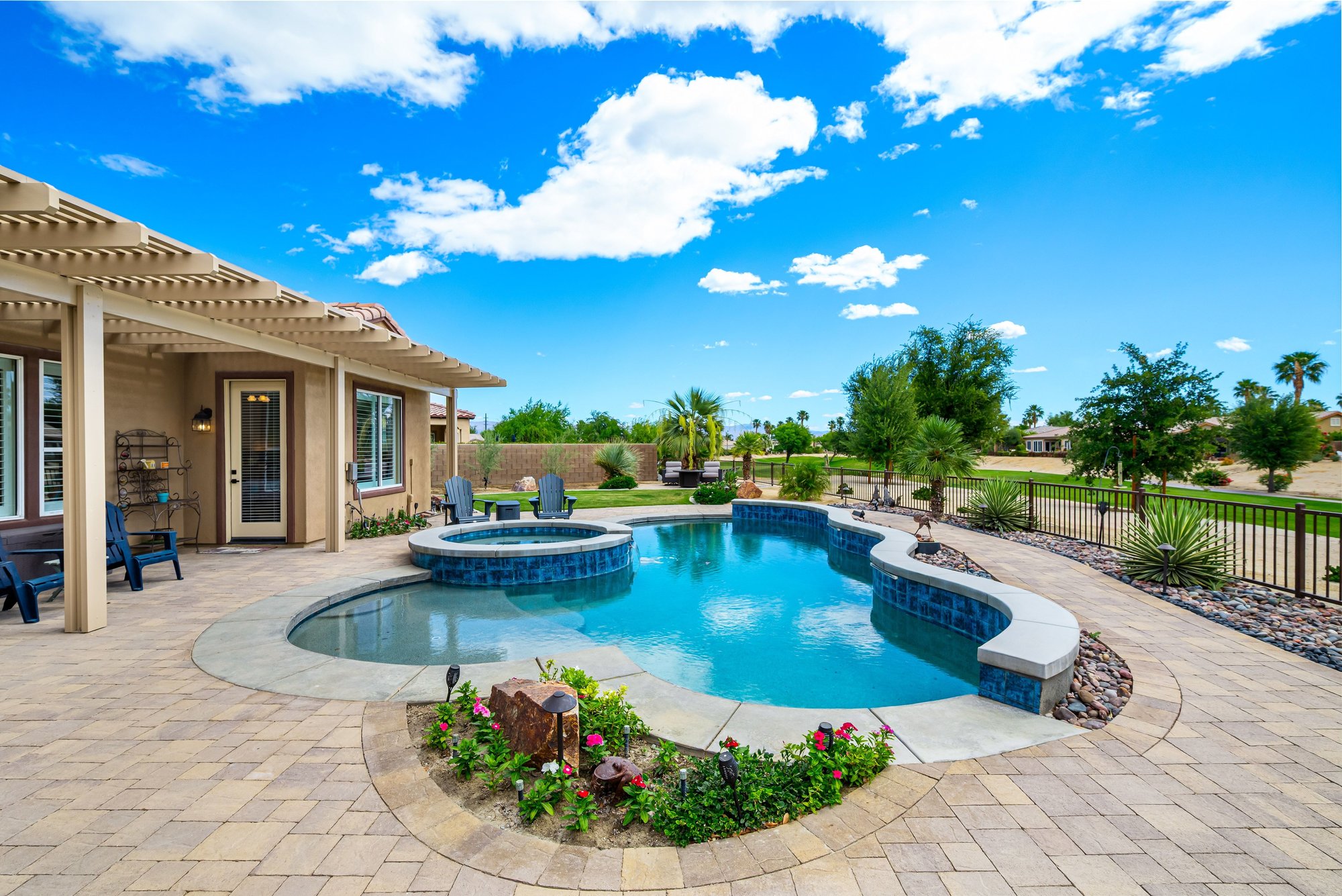  Sunshine, Fairways, Pool, and Mountain Views - 物件實景