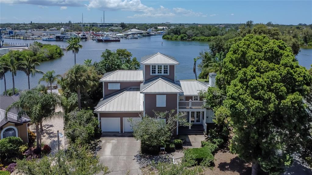 Tarpon Springs, Florida, 34689, United States, 3 Bedrooms Bedrooms, ,3 BathroomsBathrooms,Residential,For Sale,1947969
