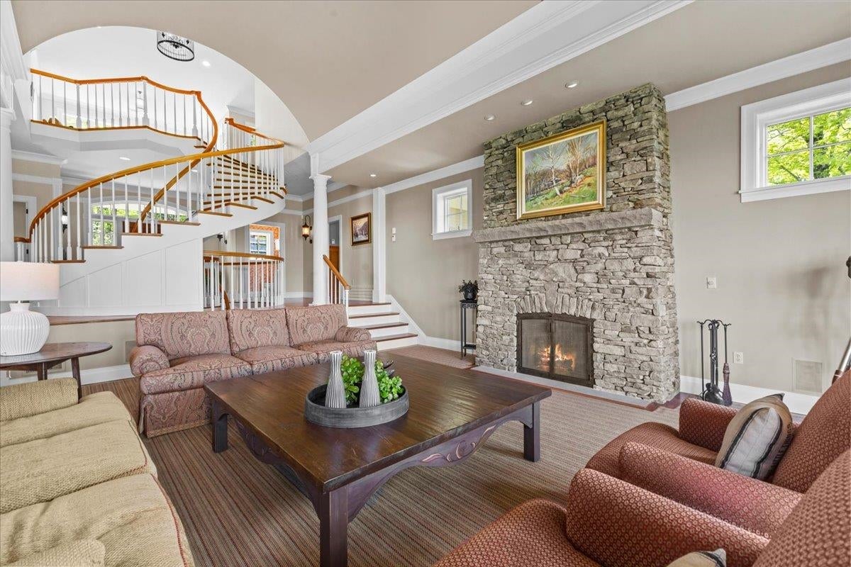Stowe, Vermont, 05672, United States, 4 Bedrooms Bedrooms, ,6 BathroomsBathrooms,Residential,For Sale,1840116