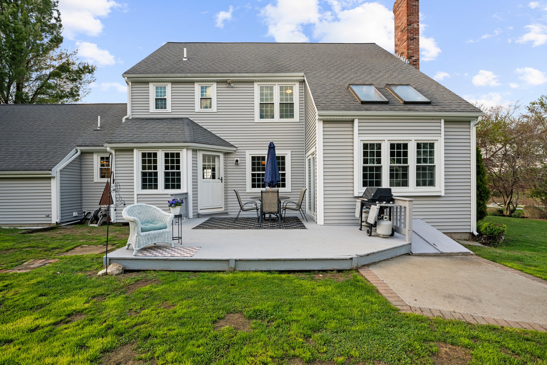  387 West Main Street, Millbury, MA 01527 - 物件實景