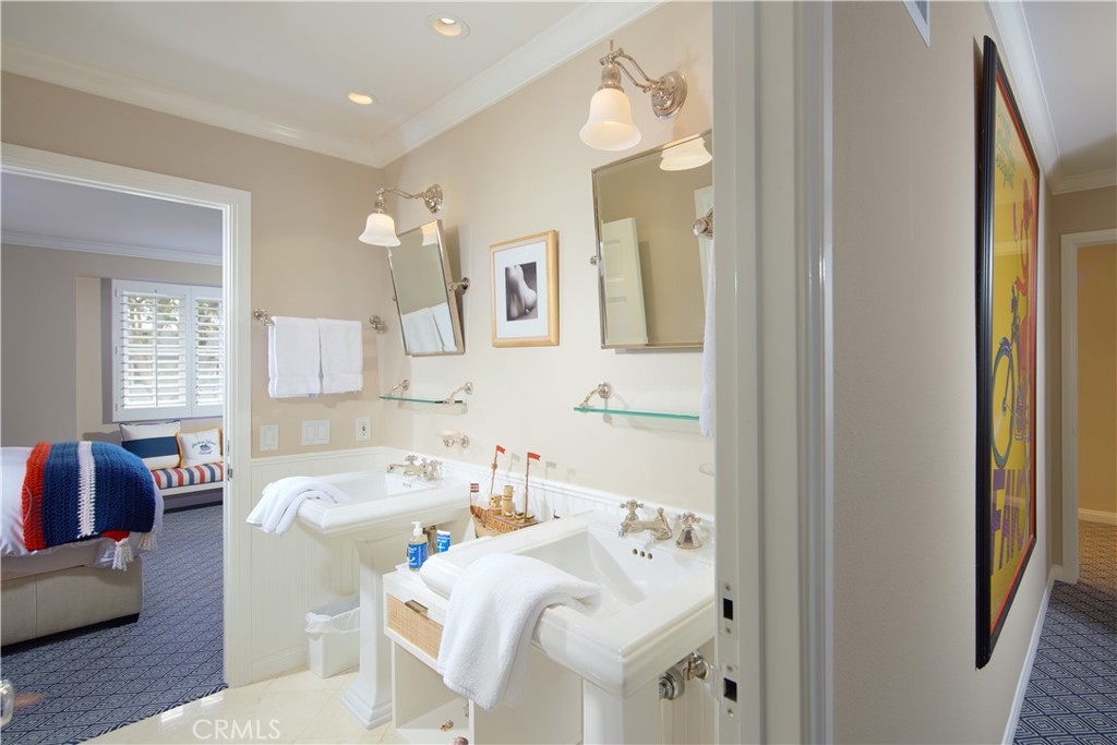 Newport Beach, California, 92660, United States, 5 Bedrooms Bedrooms, ,4 BathroomsBathrooms,Residential,For Sale,1770388