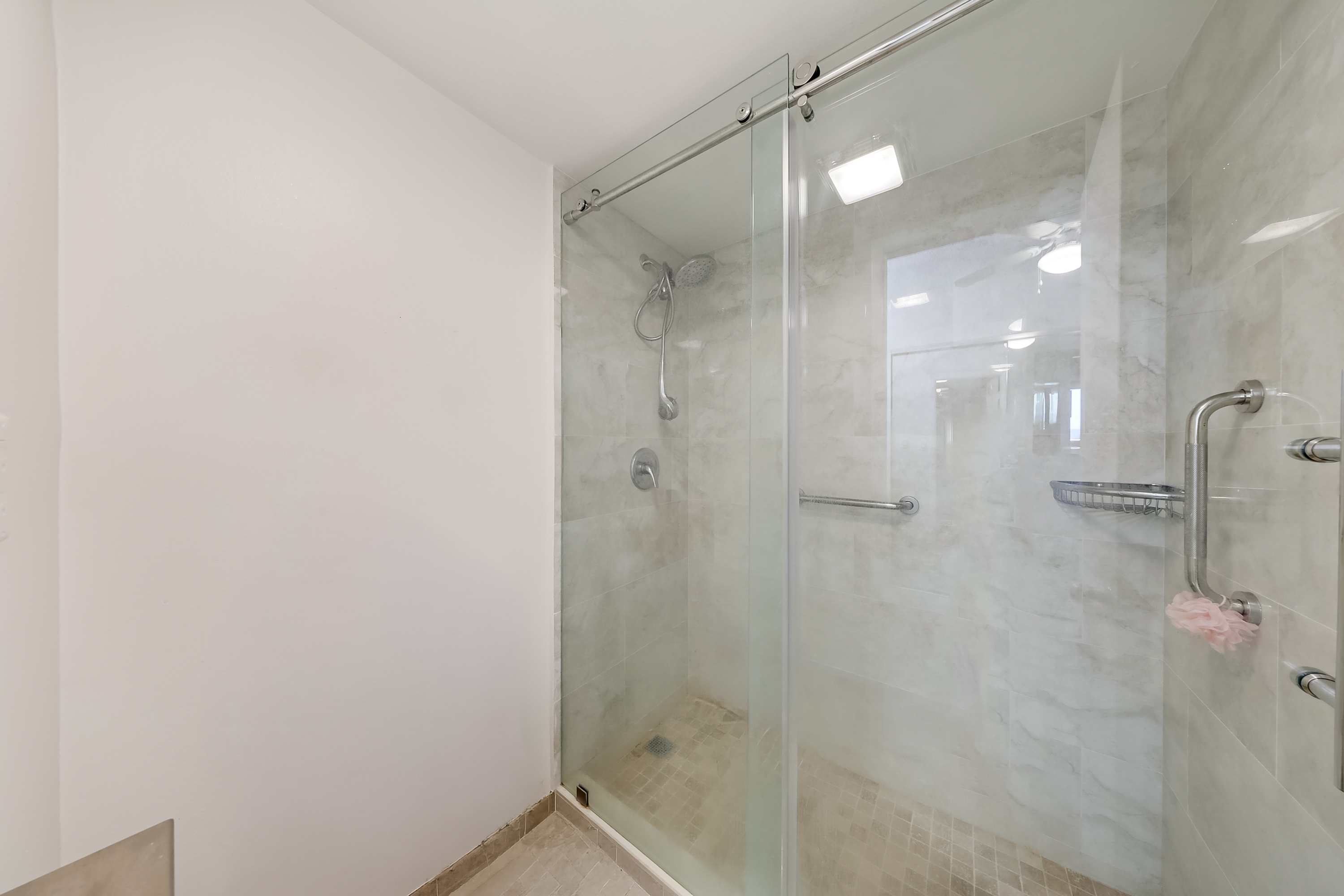  20515 E Country Club Dr, Aventura, FL, 33180 - 物件實景