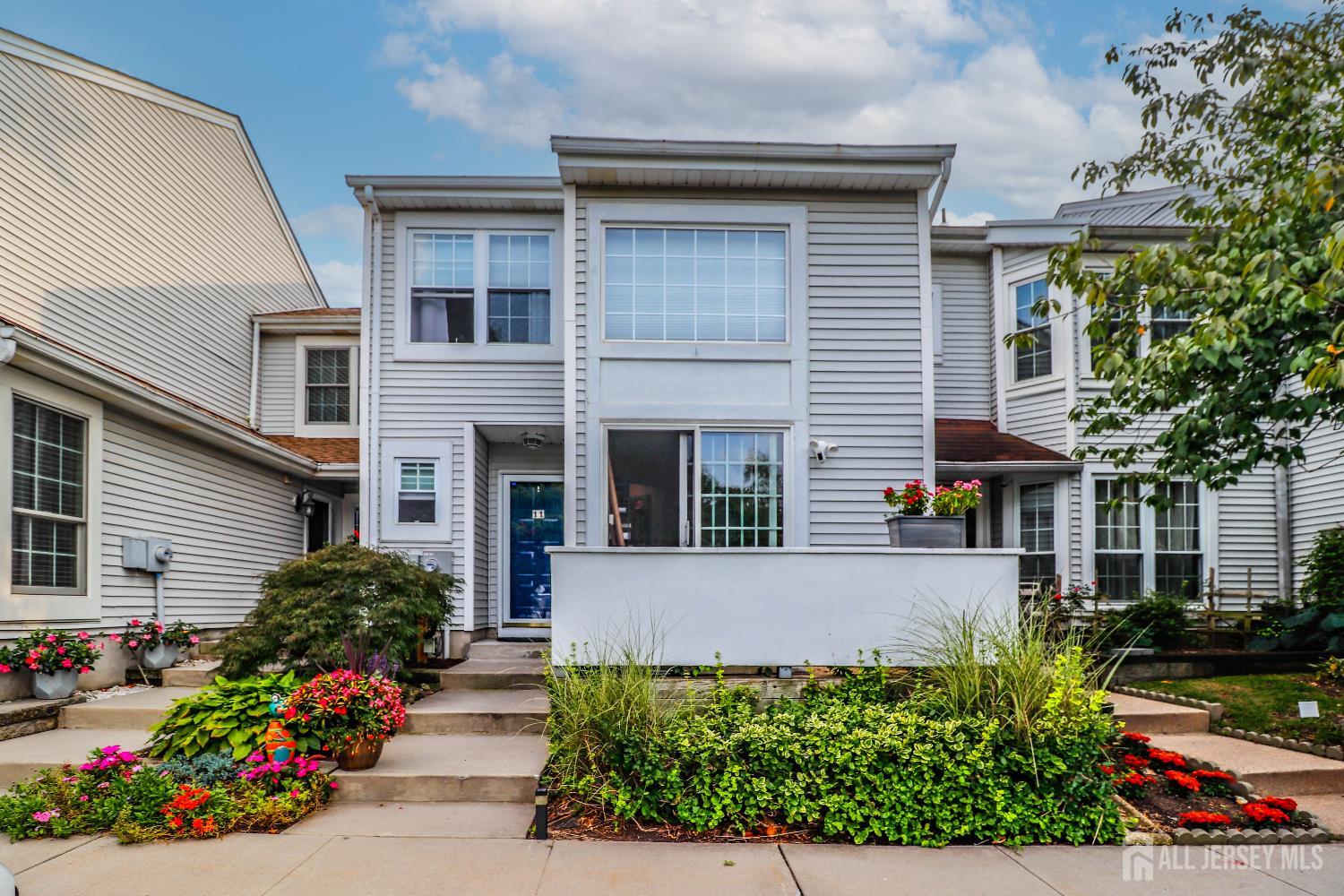 Sayreville, New Jersey, 08859, United States, 2 Bedrooms Bedrooms, ,3 BathroomsBathrooms,Residential,For Sale,1963206