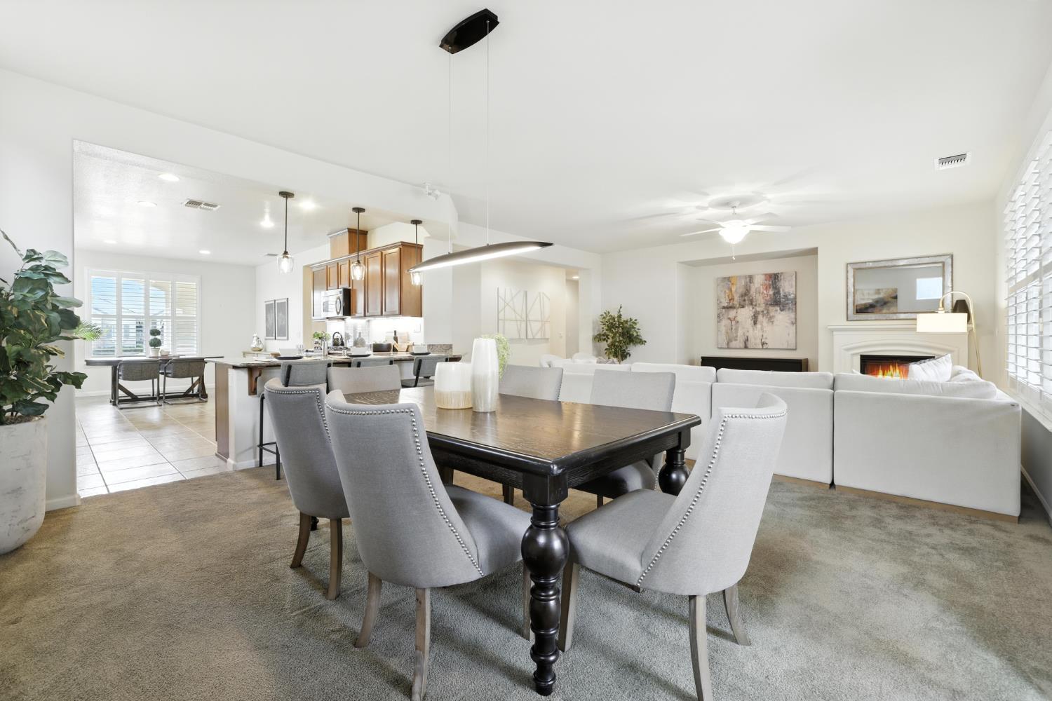 Elk Grove, California, 95757, United States, 2 Bedrooms Bedrooms, ,2 BathroomsBathrooms,Residential,For Sale,1901931