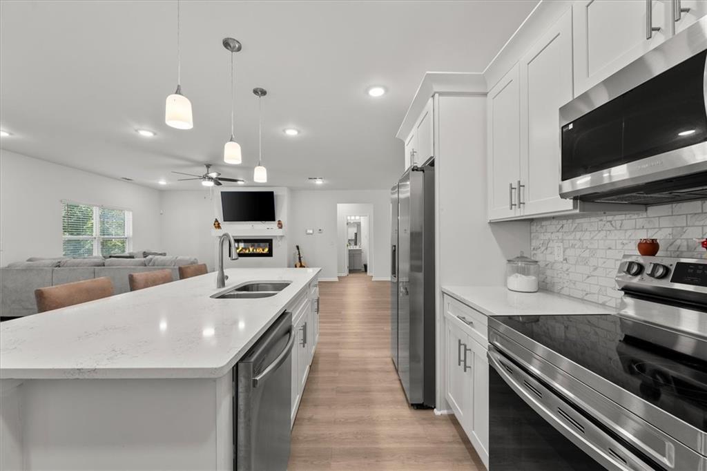 Hampton, Georgia, 30228, United States, 5 Bedrooms Bedrooms, ,4 BathroomsBathrooms,Residential,For Sale,1956814