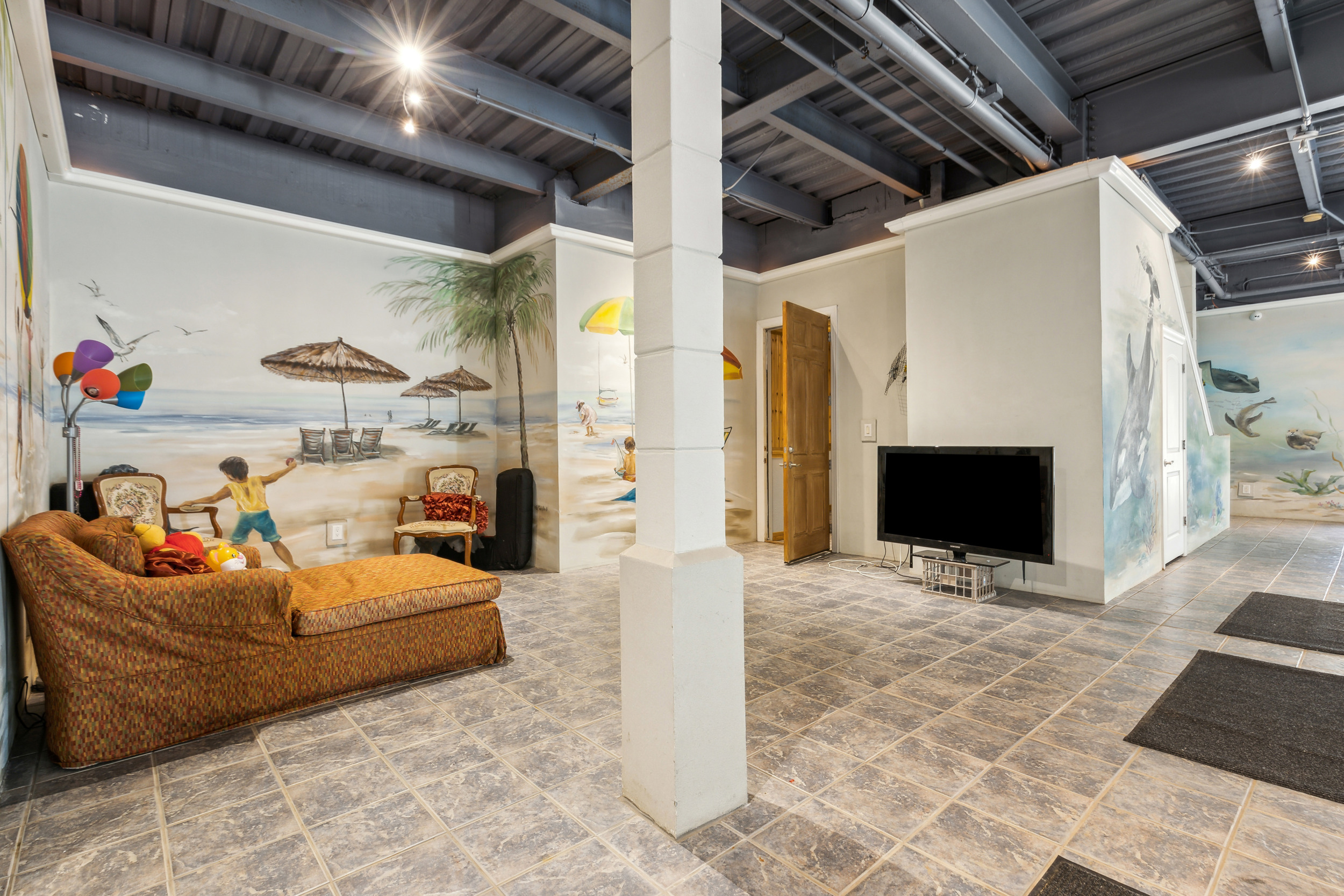  Fort Worth Home with an Expansive Indoor Pool & Entertainment Level - 物件實景
