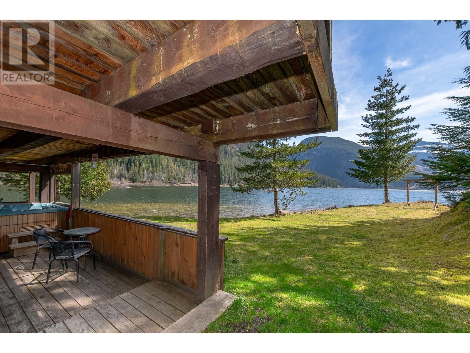 REVELSTOKE, British Columbia, V0E 2S0, CA, 4 Bedrooms Bedrooms, ,2 BathroomsBathrooms,Residential,For Sale,1838033