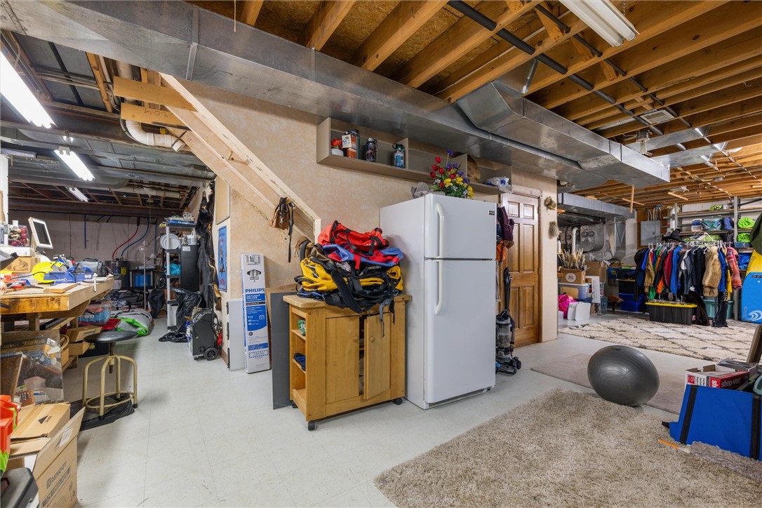 South Strabane, Pennsylvania, 15301, United States, 5 Bedrooms Bedrooms, ,5 BathroomsBathrooms,Residential,For Sale,2003088