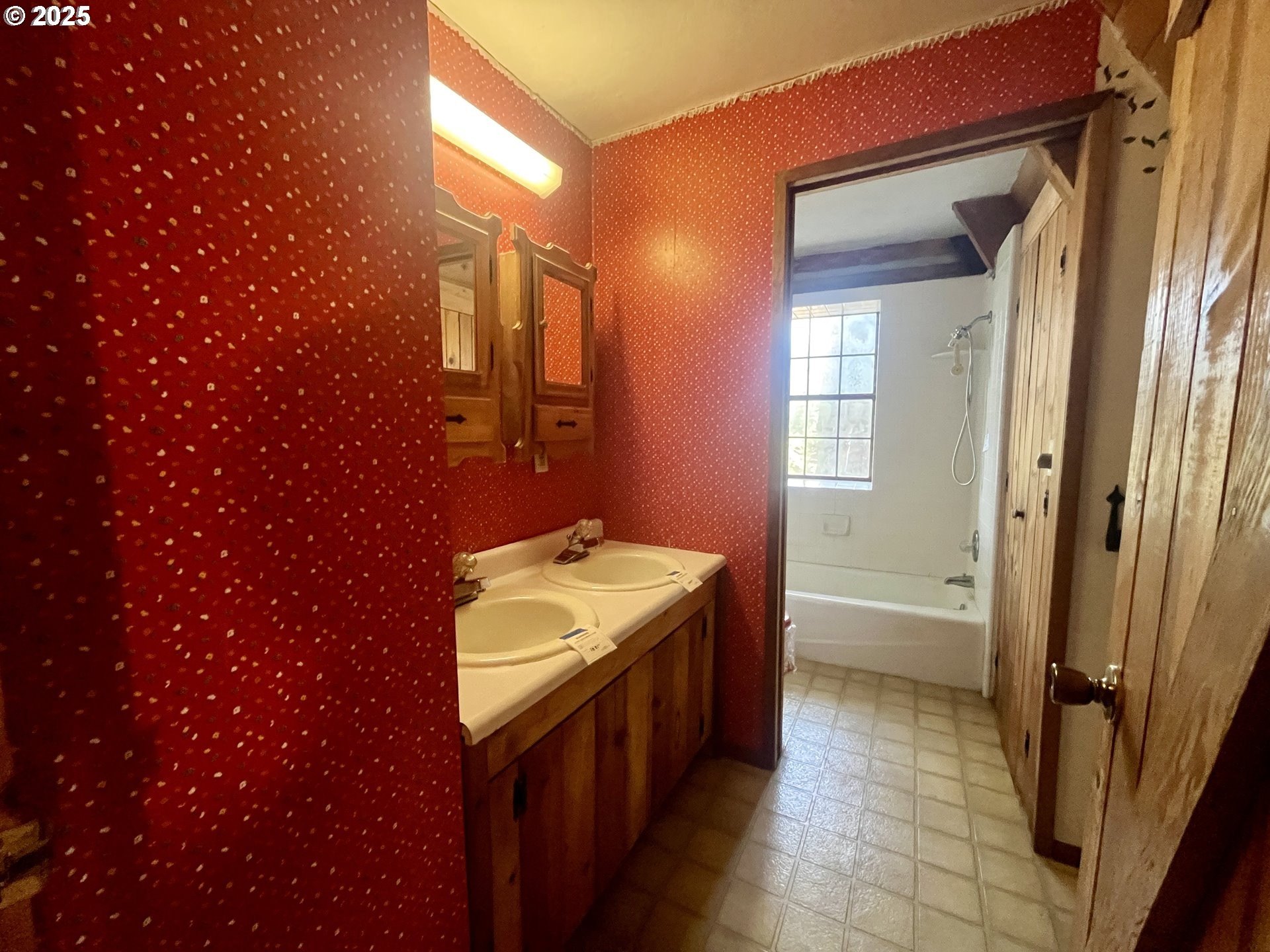 Gold Beach, Oregon, 97444, United States, 3 Bedrooms Bedrooms, ,3 BathroomsBathrooms,Residential,For Sale,1977644