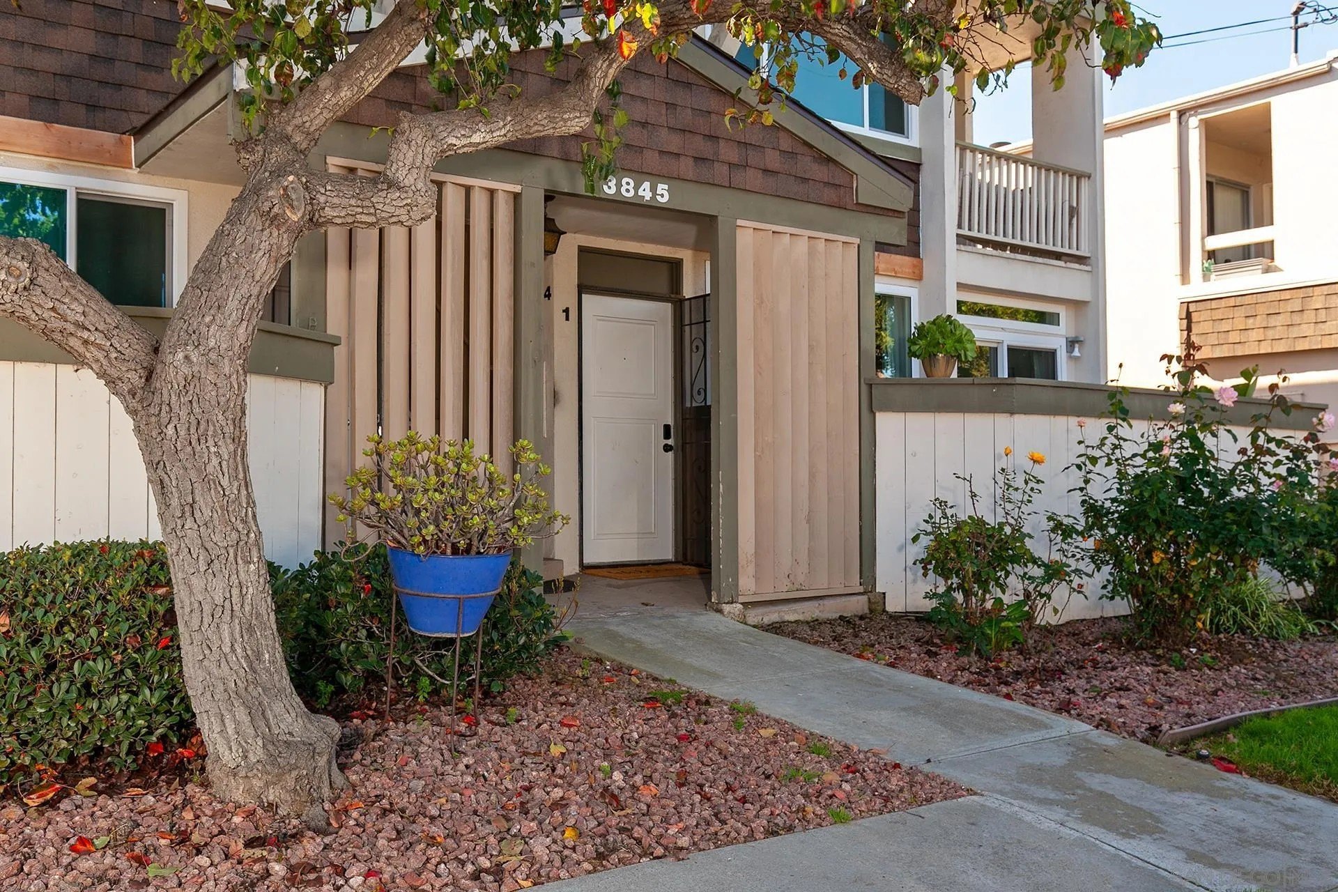 San Diego, California, 92110, United States, 1 Bedroom Bedrooms, ,1 BathroomBathrooms,Residential,For Sale,1999135