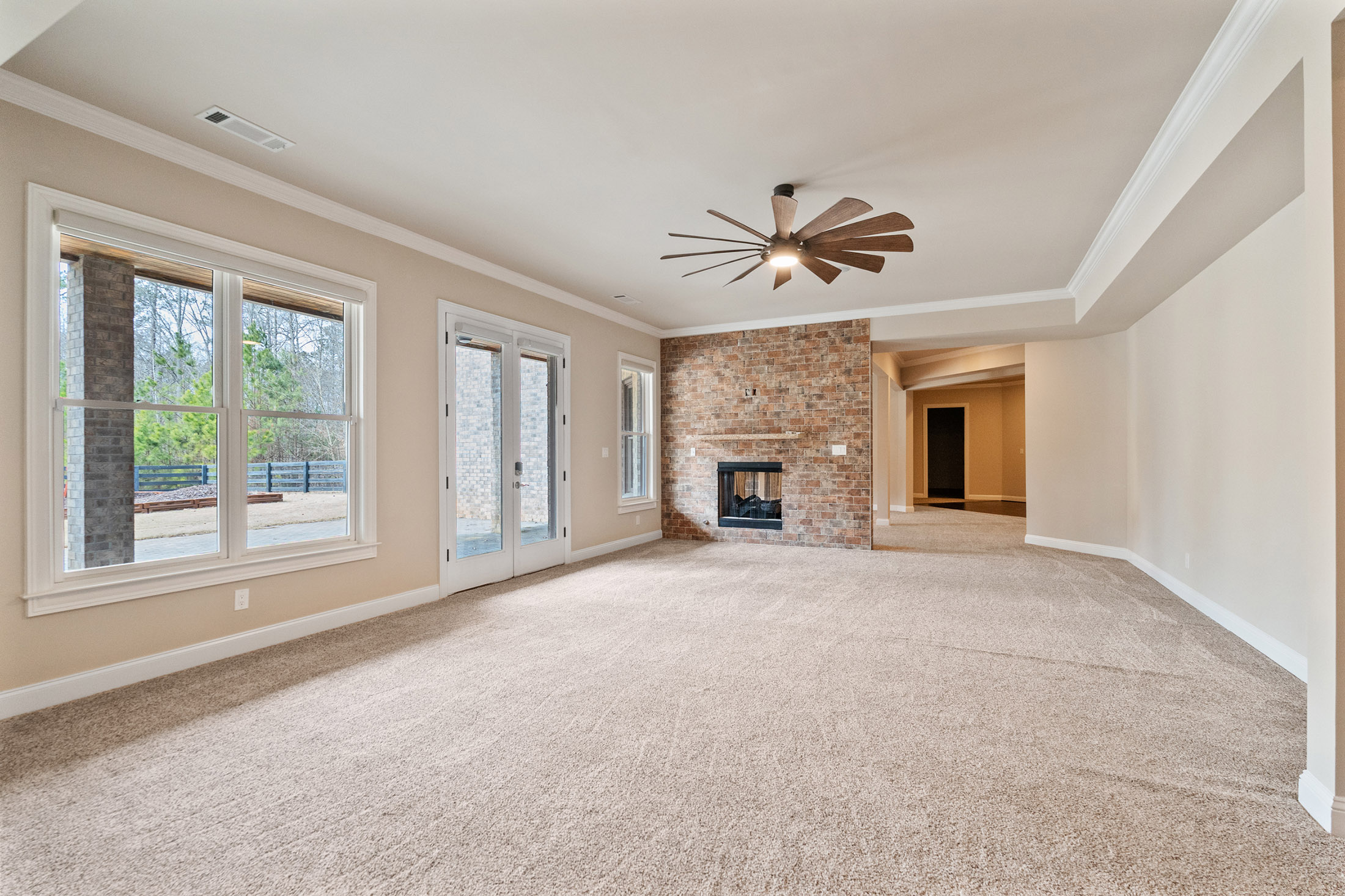  An Reminiscent of Old-World Charm Meets Modern Luxury on This Milton Estate - 物件實景