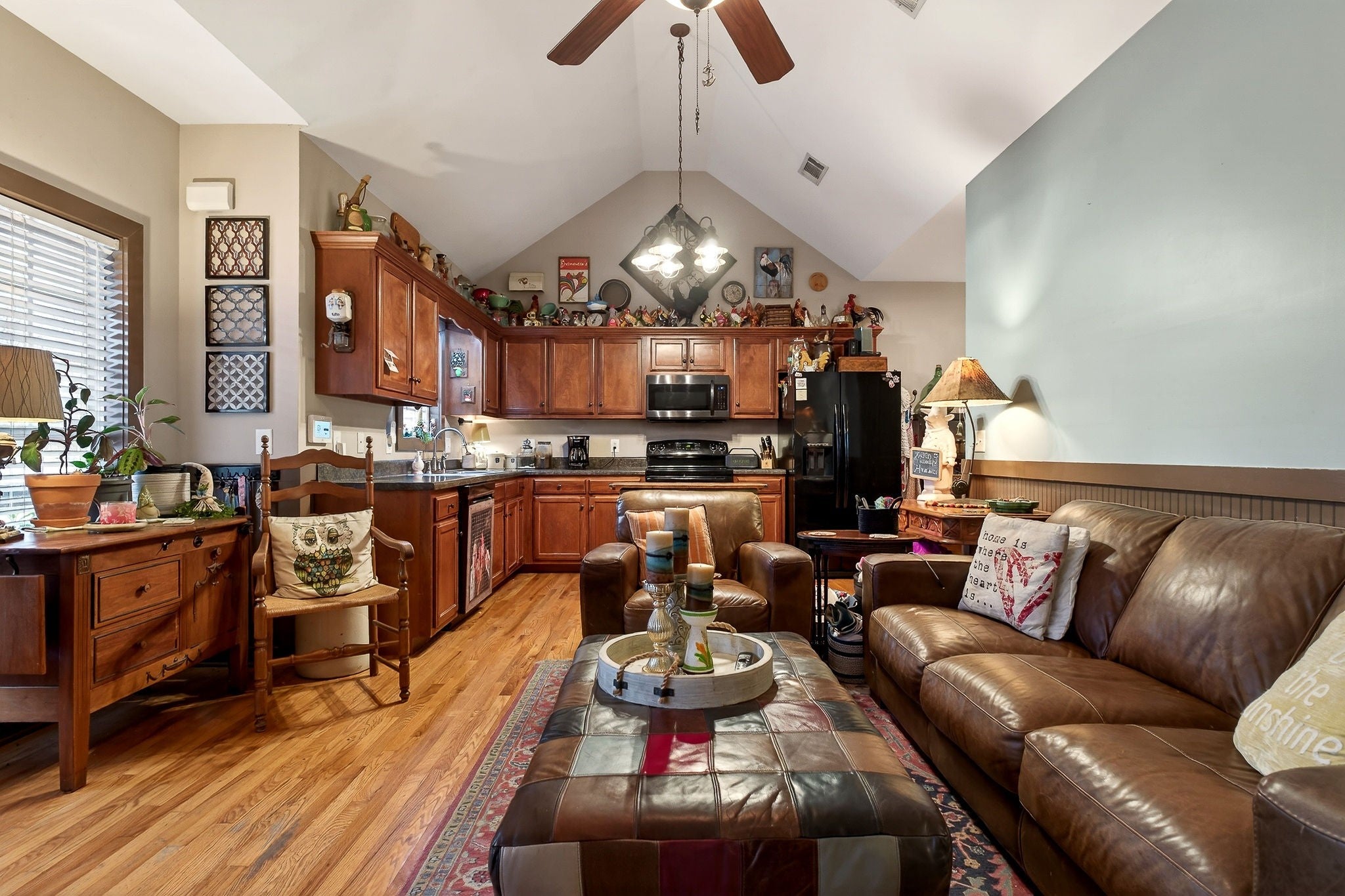 Smithville, Tennessee, 37166, United States, 4 Bedrooms Bedrooms, ,3 BathroomsBathrooms,Residential,For Sale,2008233