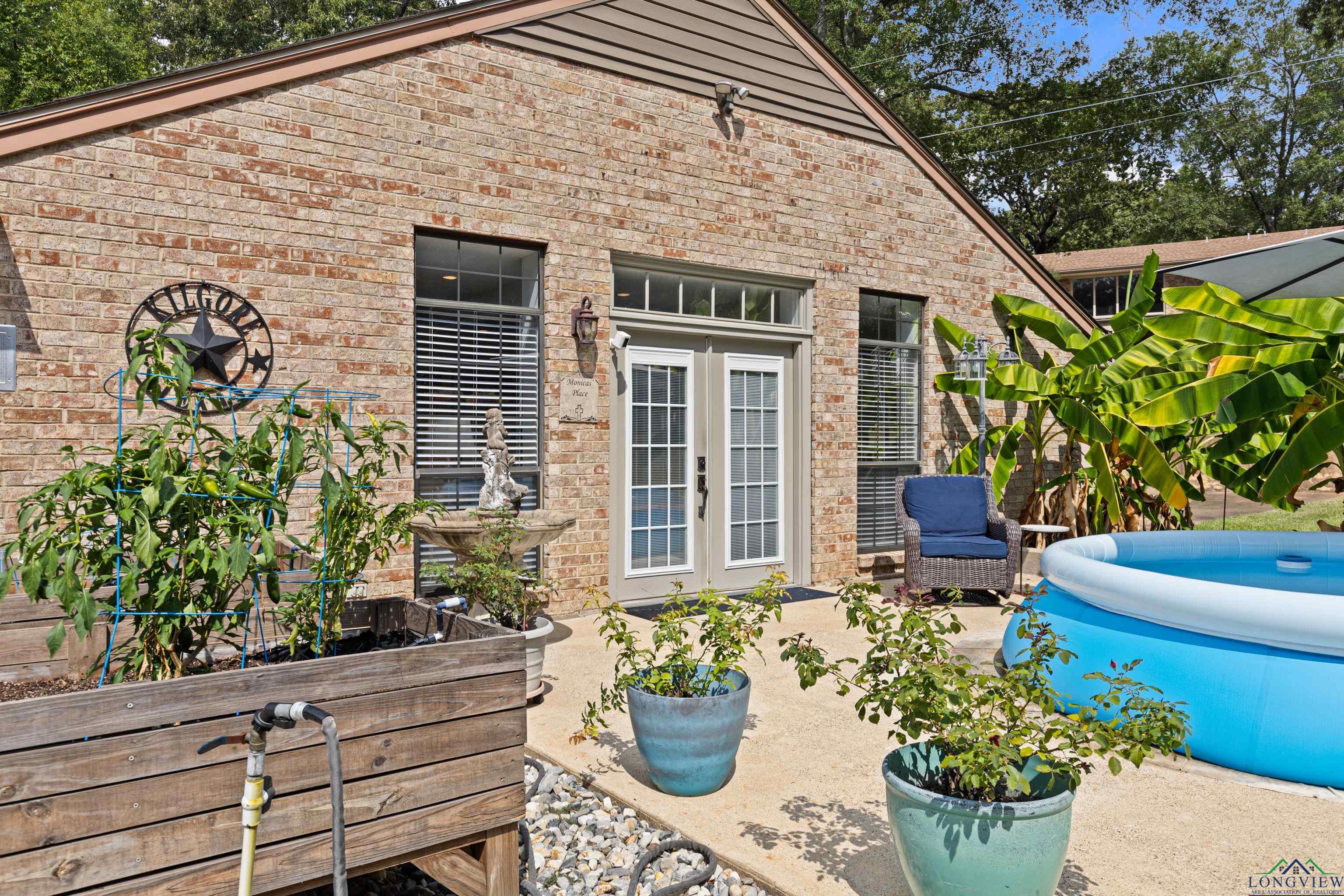 Kilgore, Texas, 75662, United States, 4 Bedrooms Bedrooms, ,3 BathroomsBathrooms,Residential,For Sale,1949860