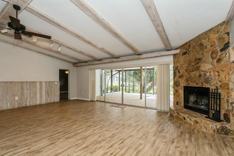 Dunedin, Florida, 34698, United States, 3 Bedrooms Bedrooms, ,2 BathroomsBathrooms,Residential,For Sale,1857306