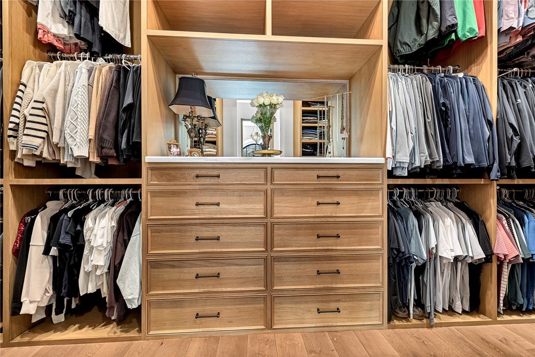 Fayetteville, Arkansas, 72704, United States, 4 Bedrooms Bedrooms, ,5 BathroomsBathrooms,Residential,For Sale,1993299