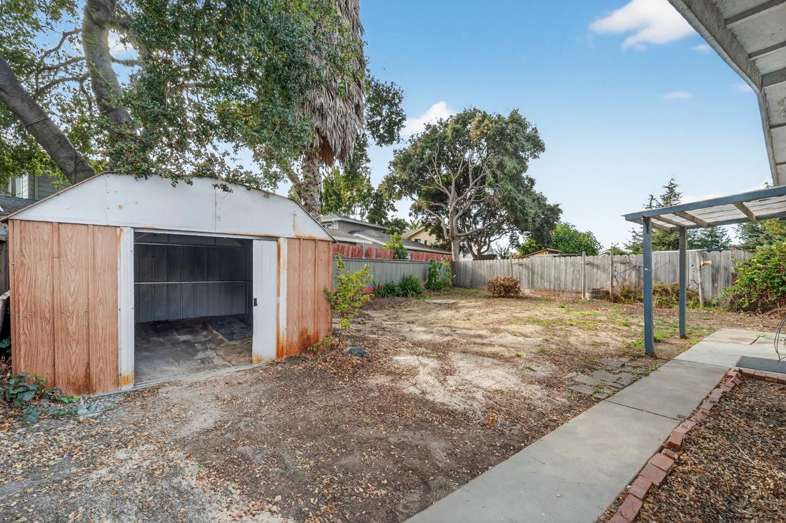 Watsonville, California, 95076, United States, 2 Bedrooms Bedrooms, ,1 BathroomBathrooms,Residential,For Sale,1969209